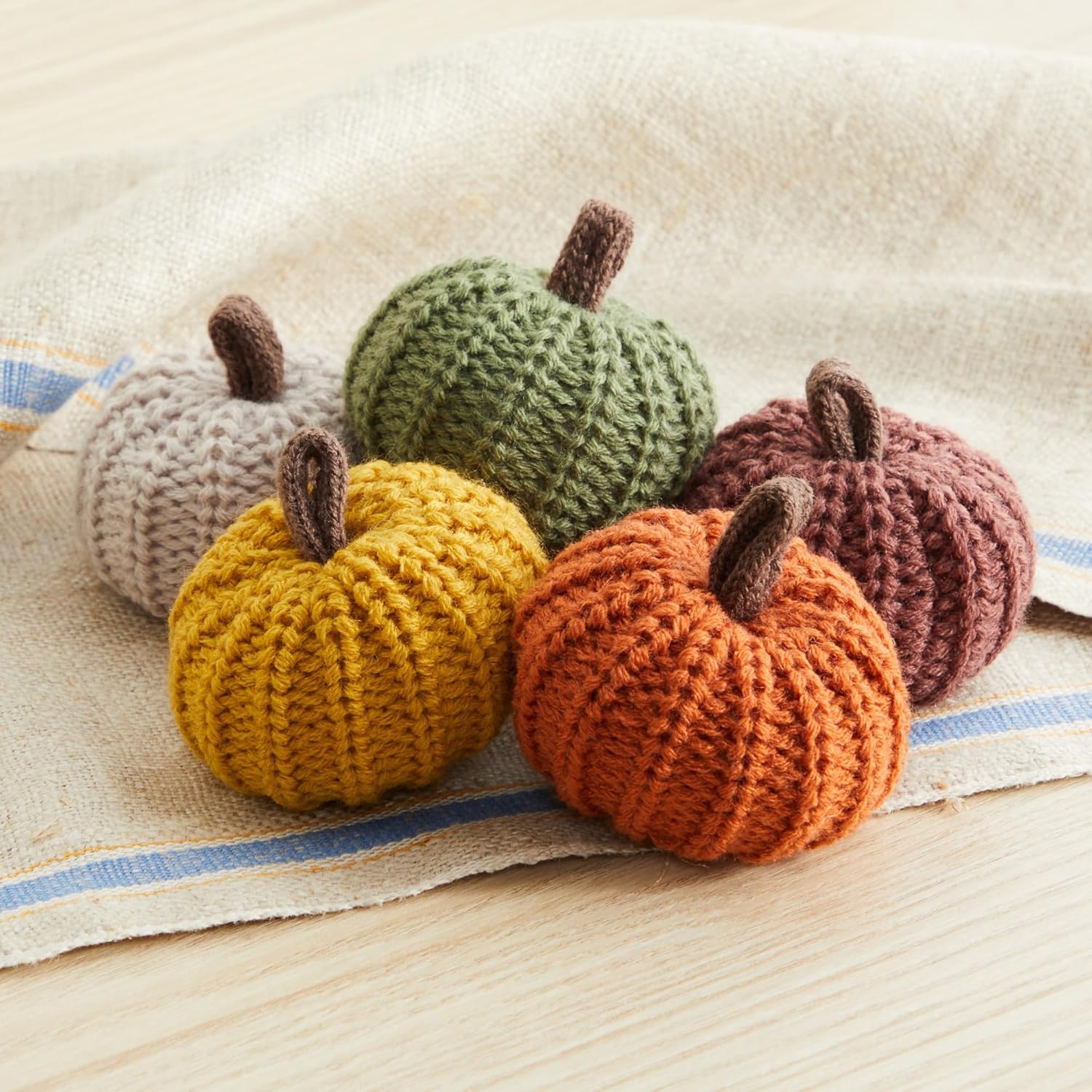 mini knit pumpkins set of 5