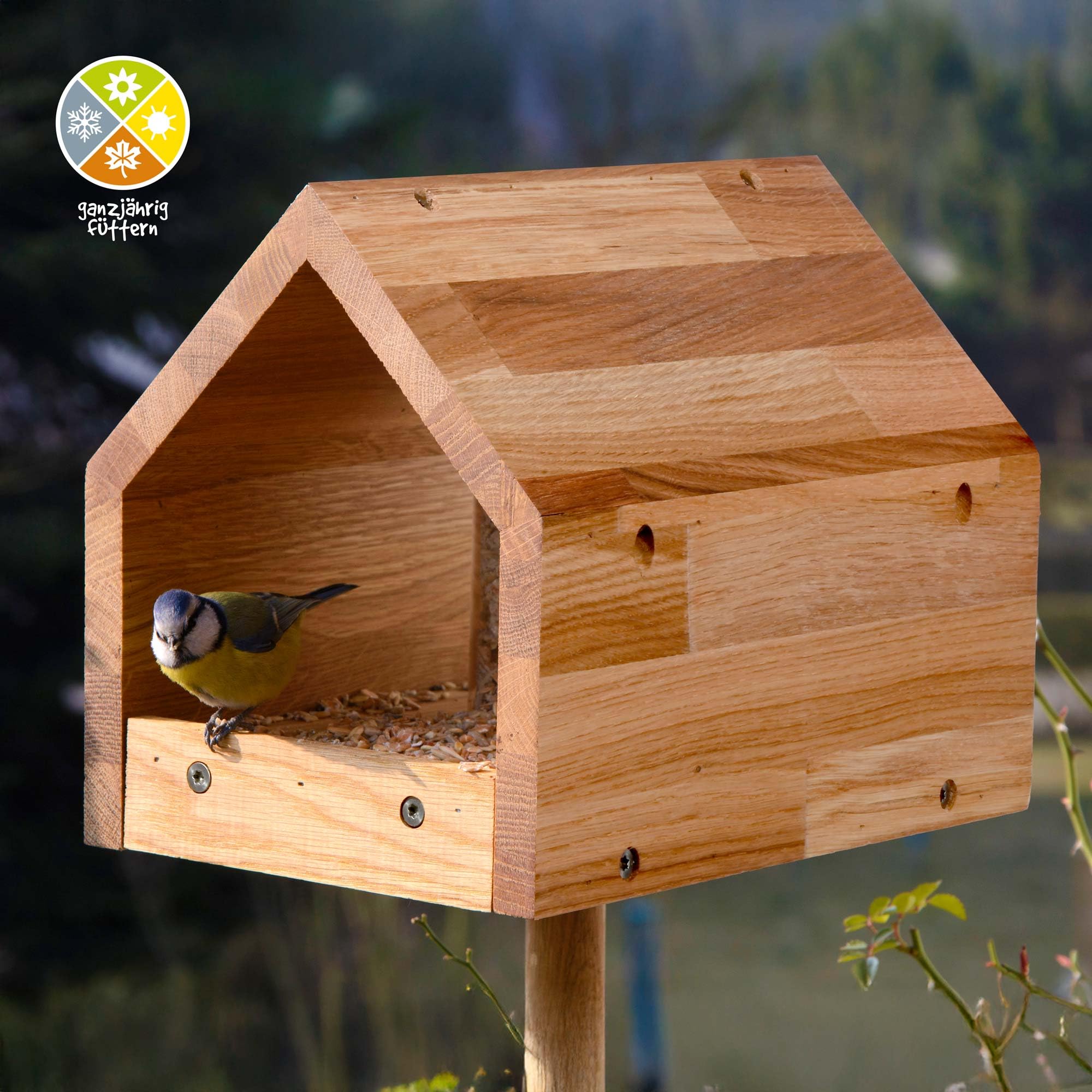 LUXUS-VOGELHAUS 46601e Vogelfutterhaus "Bauhaus III" - Futterhaus aus Massivholz - Futterstation inklusive Ständer - Wildvogelfutterplatz Eiche - 20,5 x 28 x 179 cm - Natur