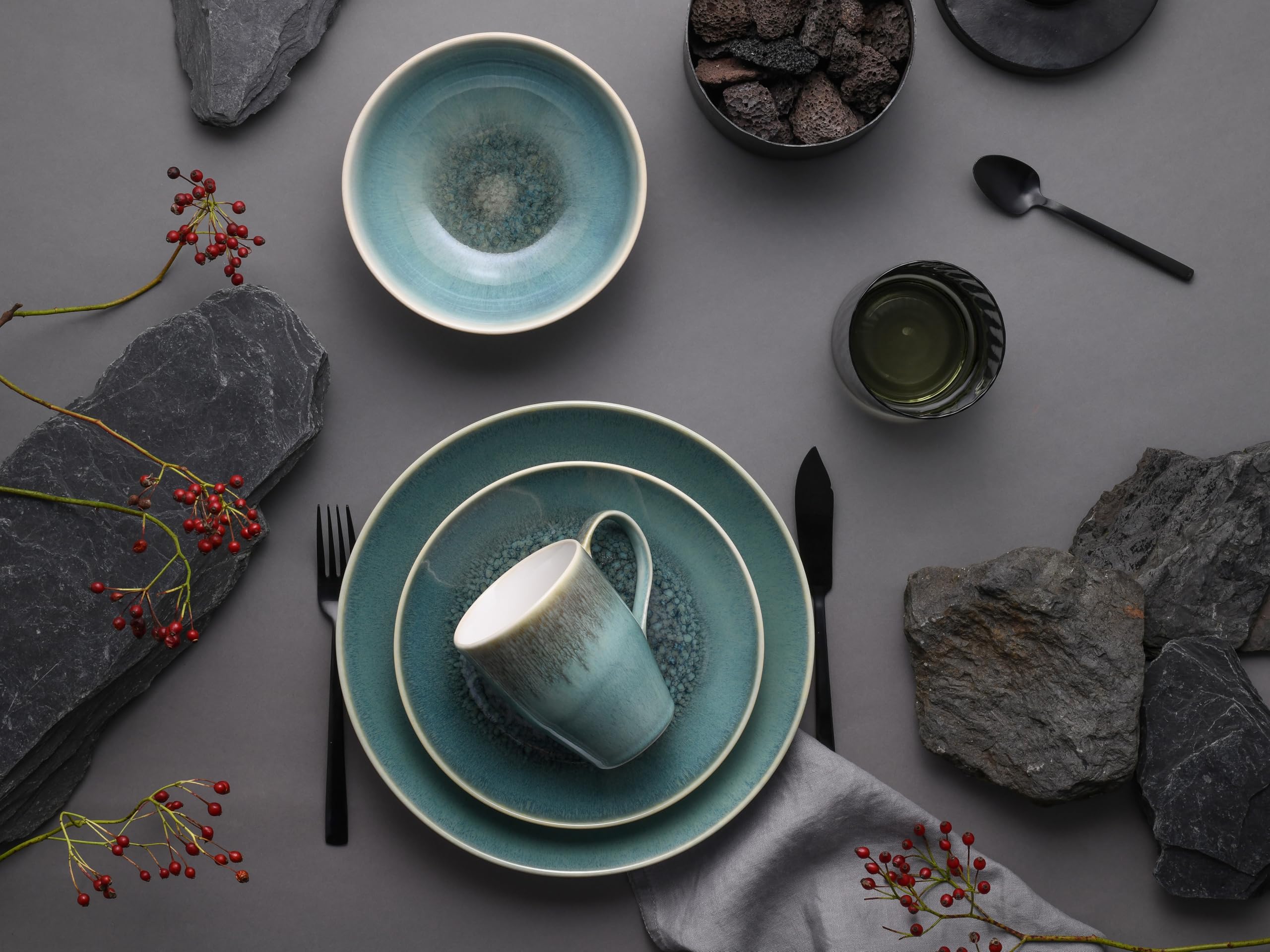 CreaTable, 25863, Serie Caldera Grün, 8-teiliges Geschirrset für 2 Personen, Kombiservice aus Steinzeug, spülmaschinen- und mikrowellengeeignet, Qualitätsproduktion