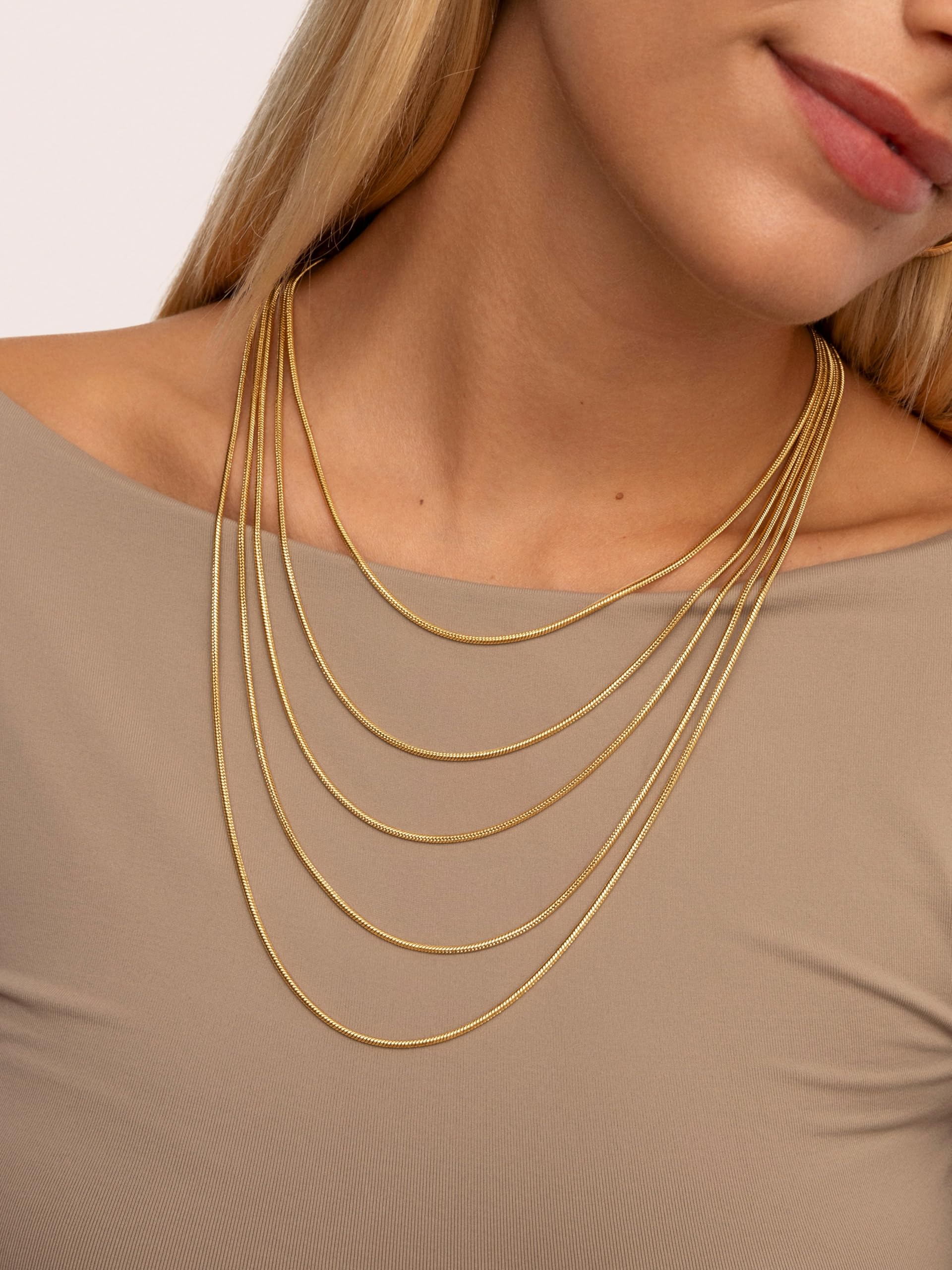 SINGULARU - Collana Cleopatra. Acciaio con Finitura Placcata Oro 18Kt. Collana con Cinque Catene. Lunghezza da 48 a 68 cm + 5 cm di Estensione. Gioielli per Donna