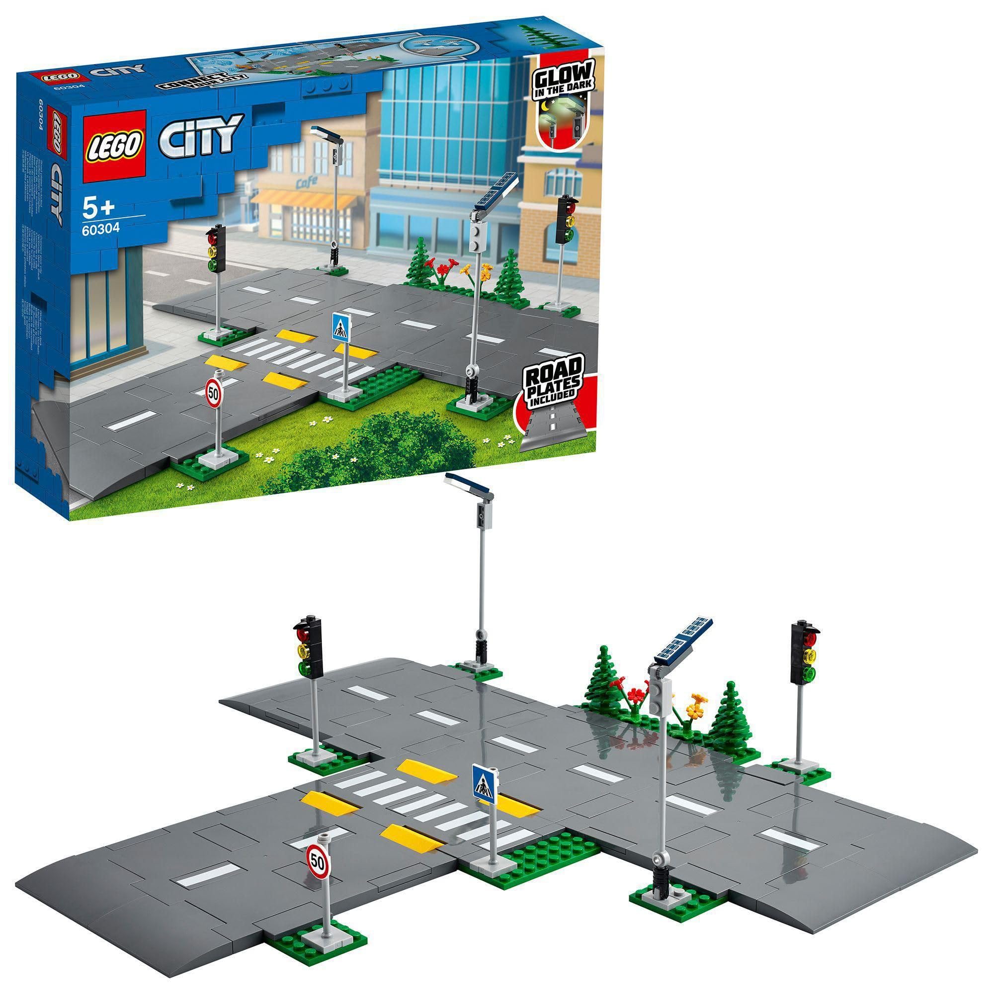 LEGO City Connect! 60304 Intersection Road Plate, Toy Blocks, Present, For Boys and Girls, 5 Years Old and Up