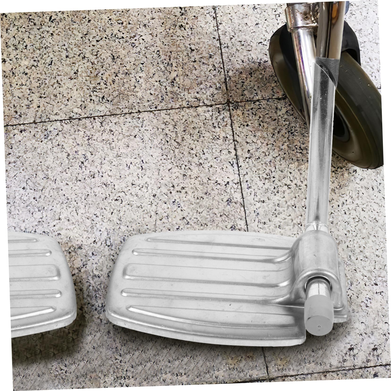 Gatuida Reposapiés Ligero y Plegable para Silla de Ruedas Elevables de Metal Resistente Diseño Ergonómico Adecuado para Usuarios Movilidad Reducida