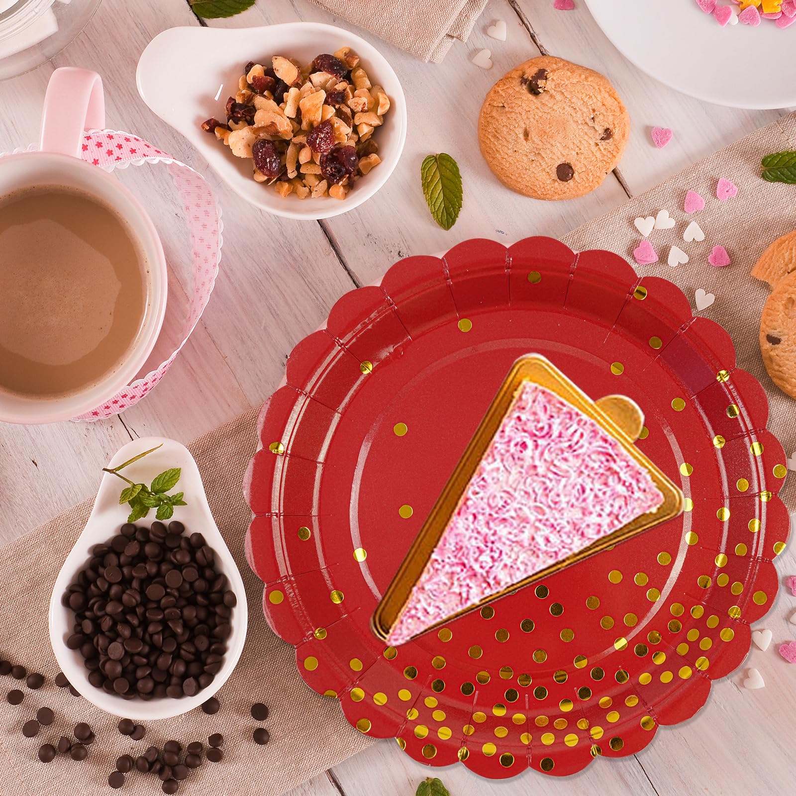 Juego de 50 platos y servilletas de papel rojo – Platos desechables de fiesta de lunares rojos y dorados, vajilla para decoración de cumpleaños, Navidad, compromiso y bodas