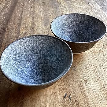 Amazon.co.jp: 美濃焼 光沢かいらぎ(梅花皮) 黒渕 ご飯茶碗