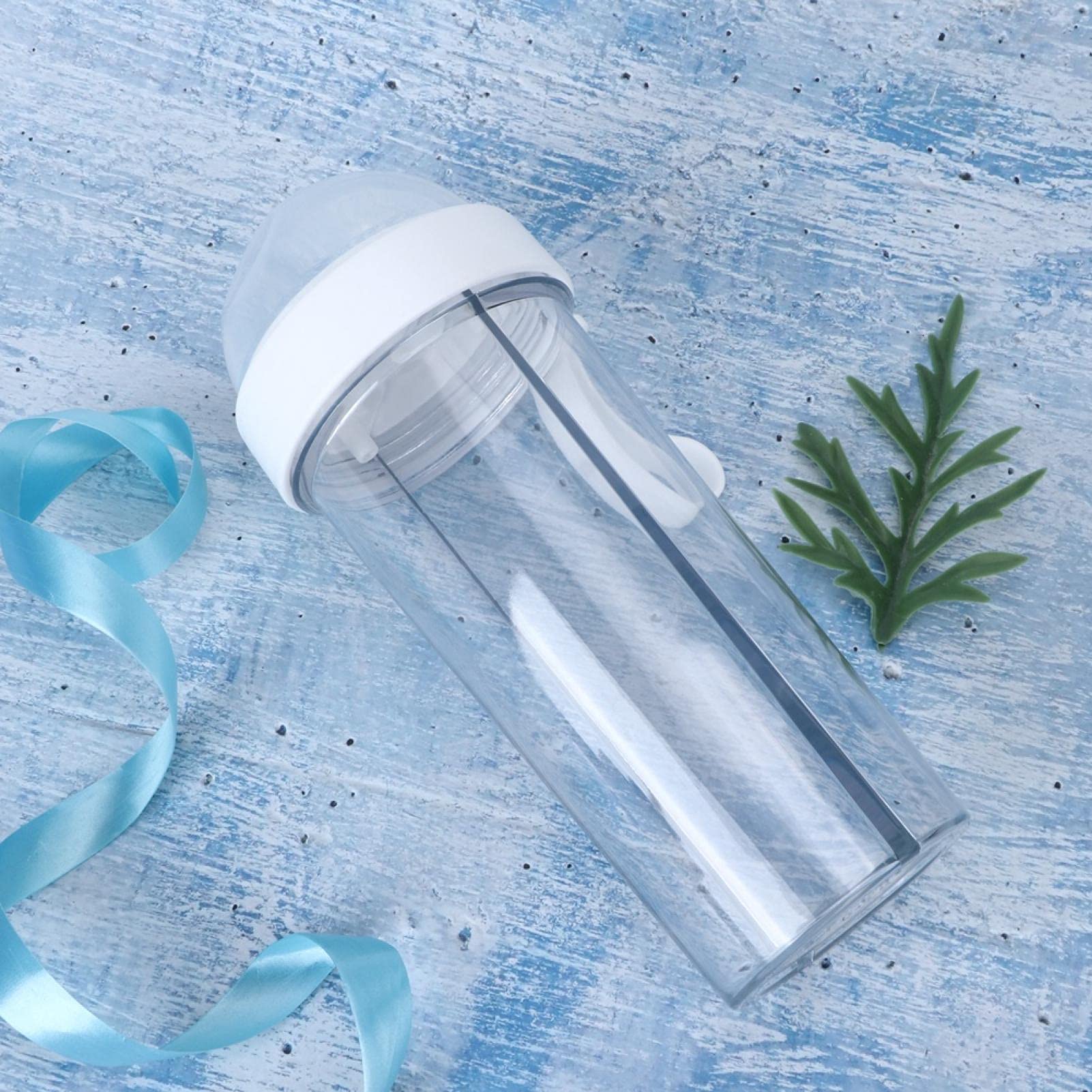 Tiiyee Bottiglia d'Acqua a Doppio Uso, 600Ml Innovativa Borraccia Uso con Cannuccia Coperchio Campeggio Sport all'Aperto Divisa Portatile Due Cannucce Acqua Doppia Faccia Bicchiere Tazza (Bianco