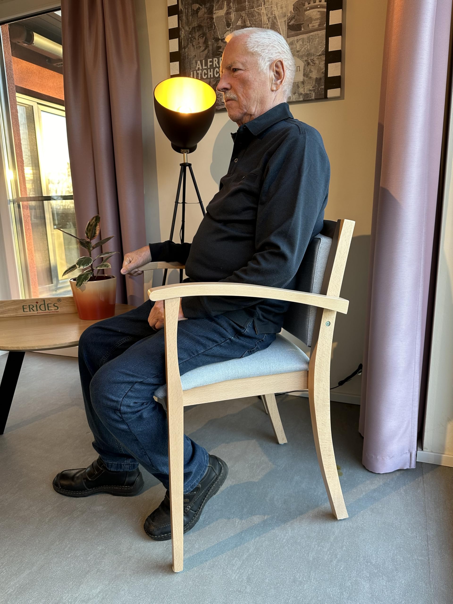 Alexander Blieskastel - Silla de aseo con reposabrazos y ruedas, de madera maciza, acolchada, ergonómica, estable, ya montada, con cadera (tejido Gomera marrón, altura del asiento de 58,5 cm)