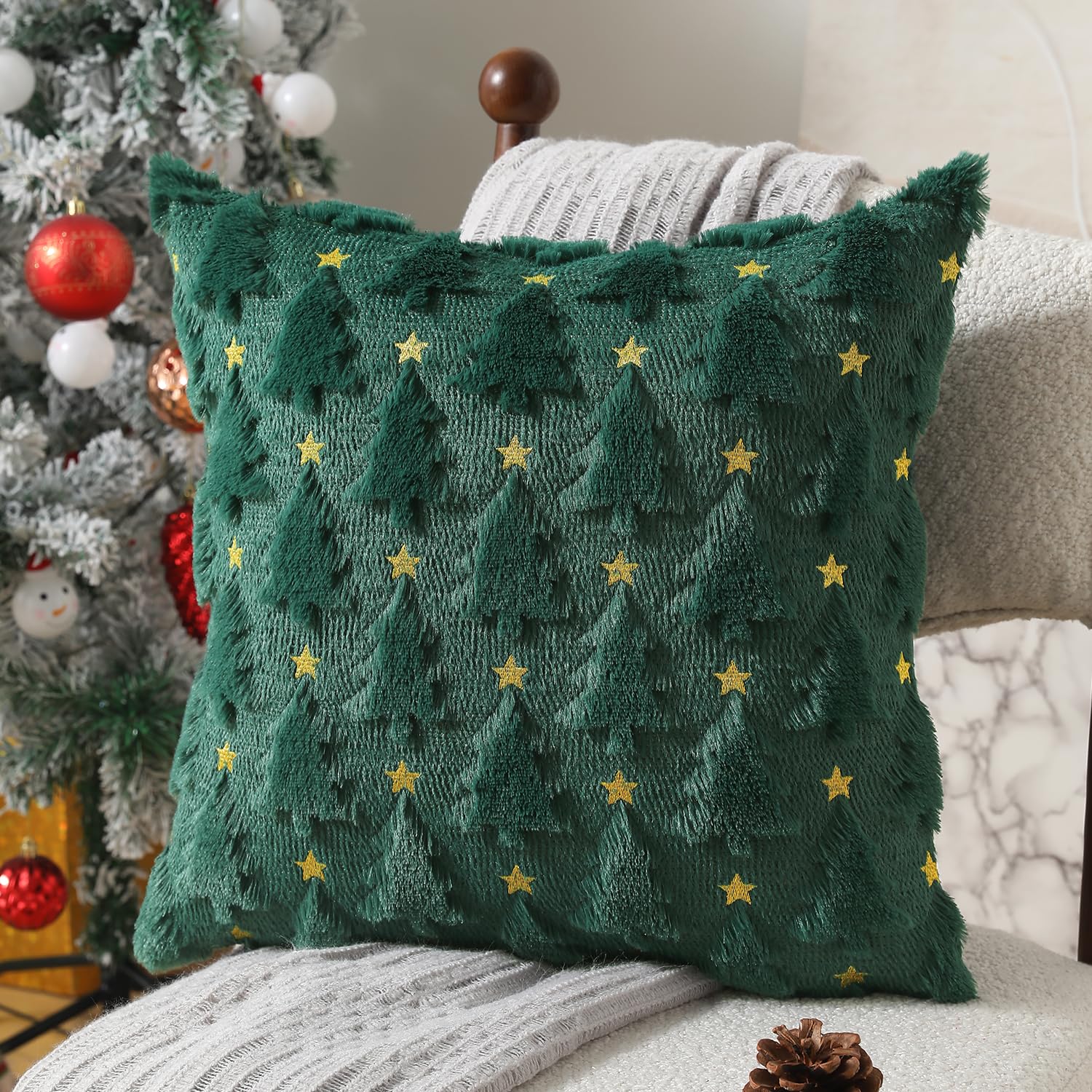 Juego de 2 fundas de almohada de Navidad de 20 x 20 pulgadas, color verde oscuro, fundas decorativas de felpa y piel sintética suave para invierno, Navidad, vacaciones, hogar, dormitorio, 3