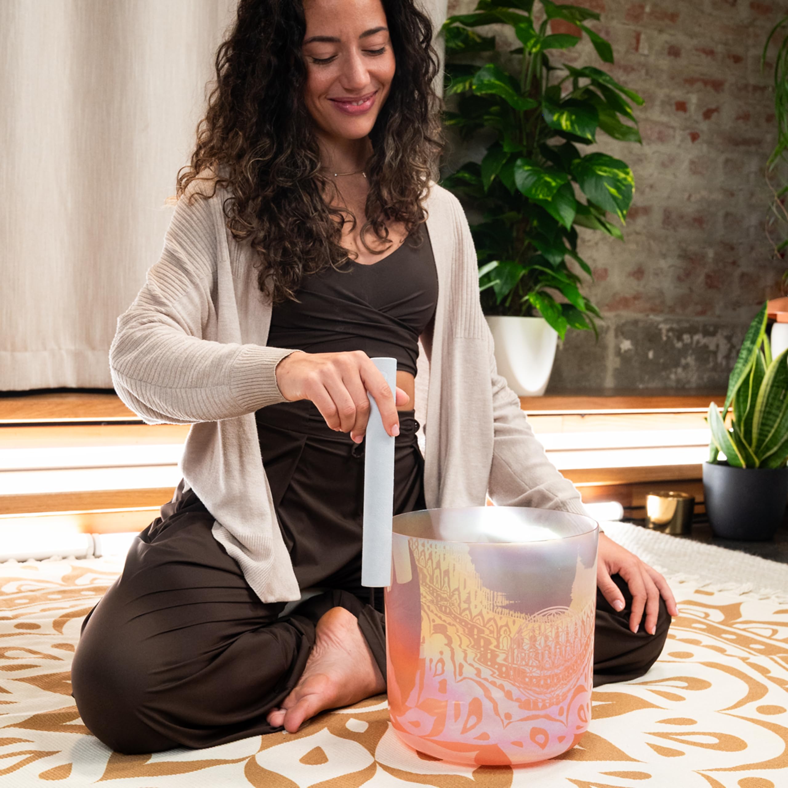 Sonic Energy 9 Zoll Lebensblume Kristallklangschale – 128 Hz, Ton C3 – Für Meditation, Yoga, Klangheilung – Inkl. Zubehör (ECSB128FOL)