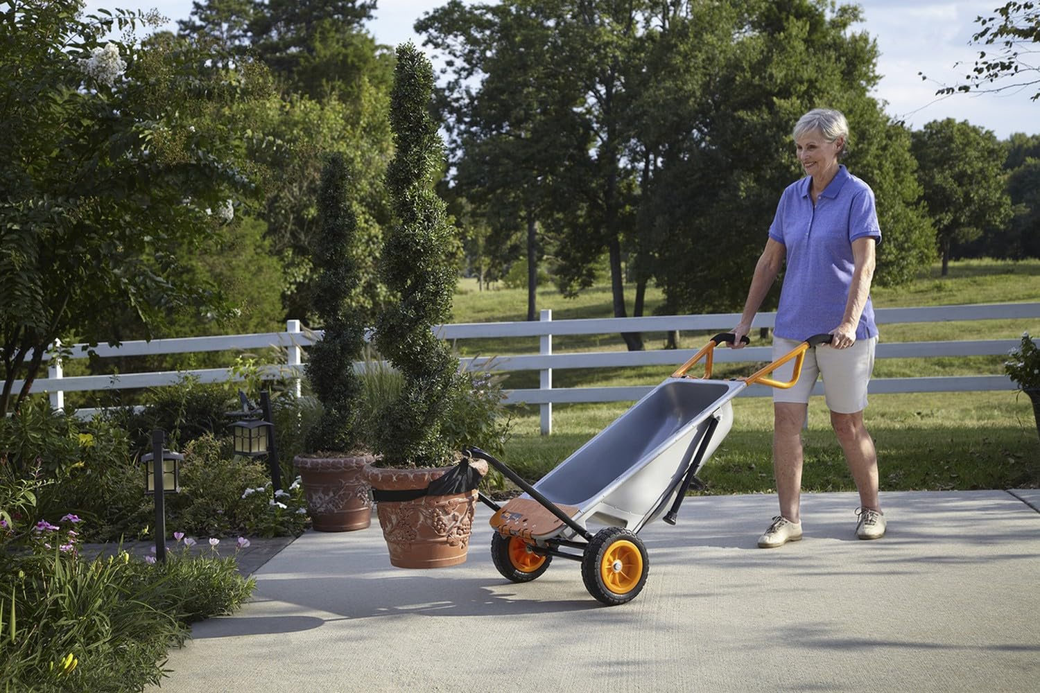 WORX Brouette Multifonction 8-en-1 WG050E | Se transforme en chariot, diable et porte-sac, capacité jusqu'à 136 kg