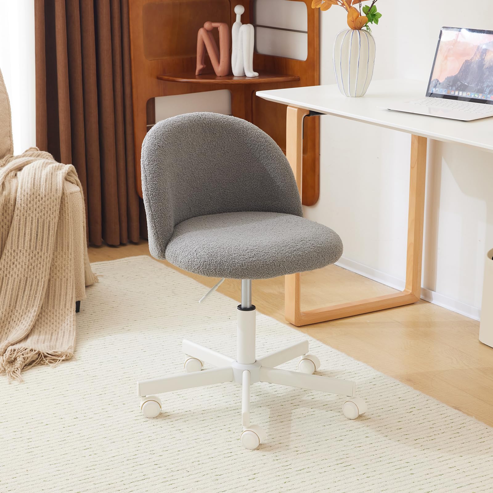 Bonnlo Chaise de Bureau Mignonne sans Accoudoirs, Petite Chaise Confortable, Fauteuil de Coiffeuse avec Support Lombaire, Chaise Pivotante Réglable pour Bureau, Chambre, en Teddy (Gris)