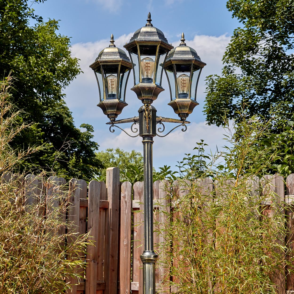 Etoe kandelabr, zewnętrzna lampa chodnikowa wykonana z metalu/szkła w kolorze czarnymno-złotym/przezroczystym, antyczny/dom wiejski, lampa do ogrodu/tarasu, wysokość 250 cm, 3 x E27, bez żarówki, IP44