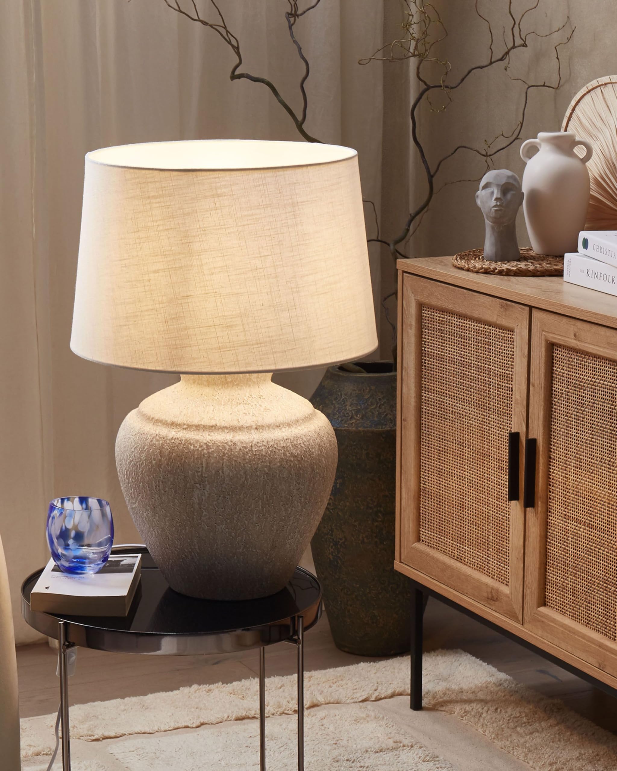 Beliani Tischlampe mit Keramikfuß hellbeige Steinoptik 60 cm Lampenschirm weiß Caine