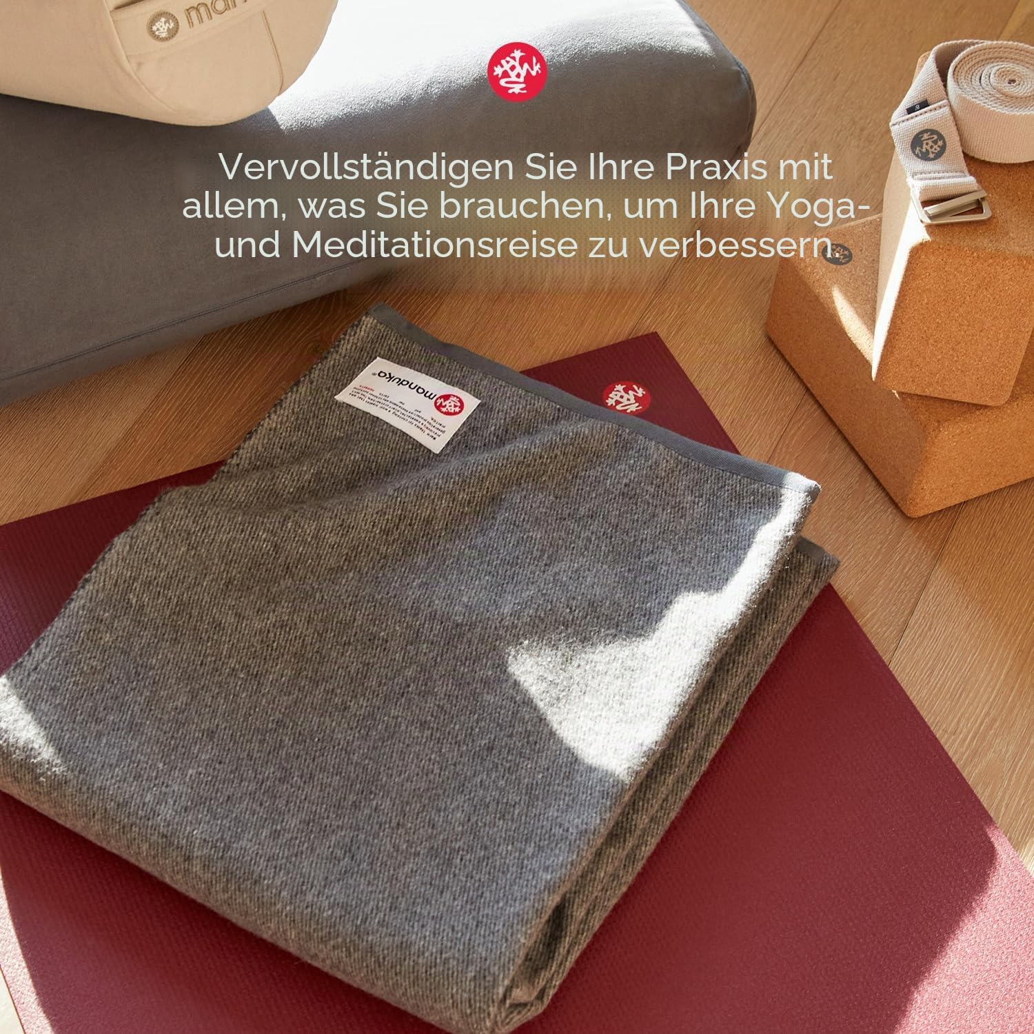 Manduka Enlight Yoga Bolster, Midnight