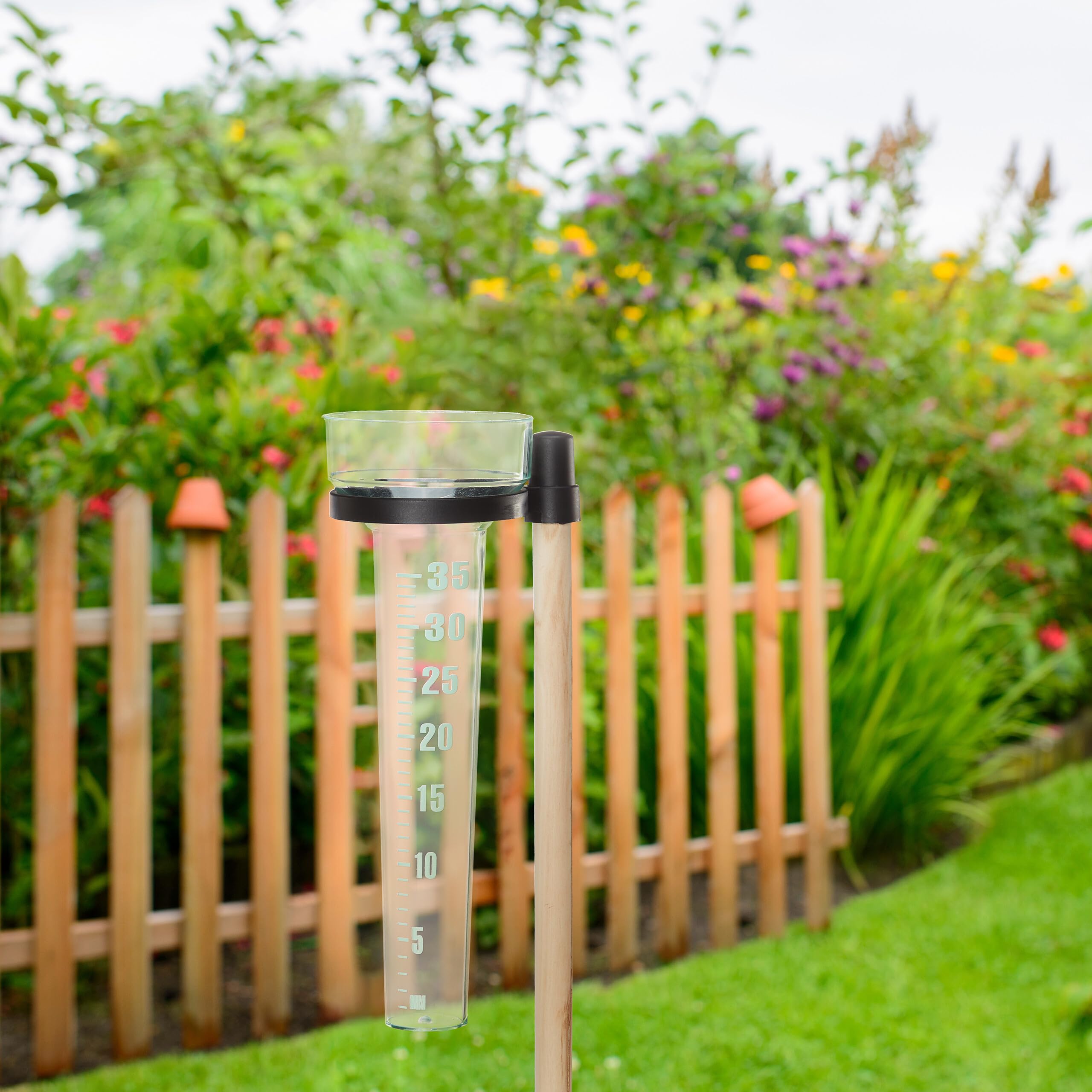 Relaxdays Pluviometro, Set da 2 con Supporto, Misuratore Pioggia da Giardino Quadrante 35 mm/m² Plastica, Trasparente