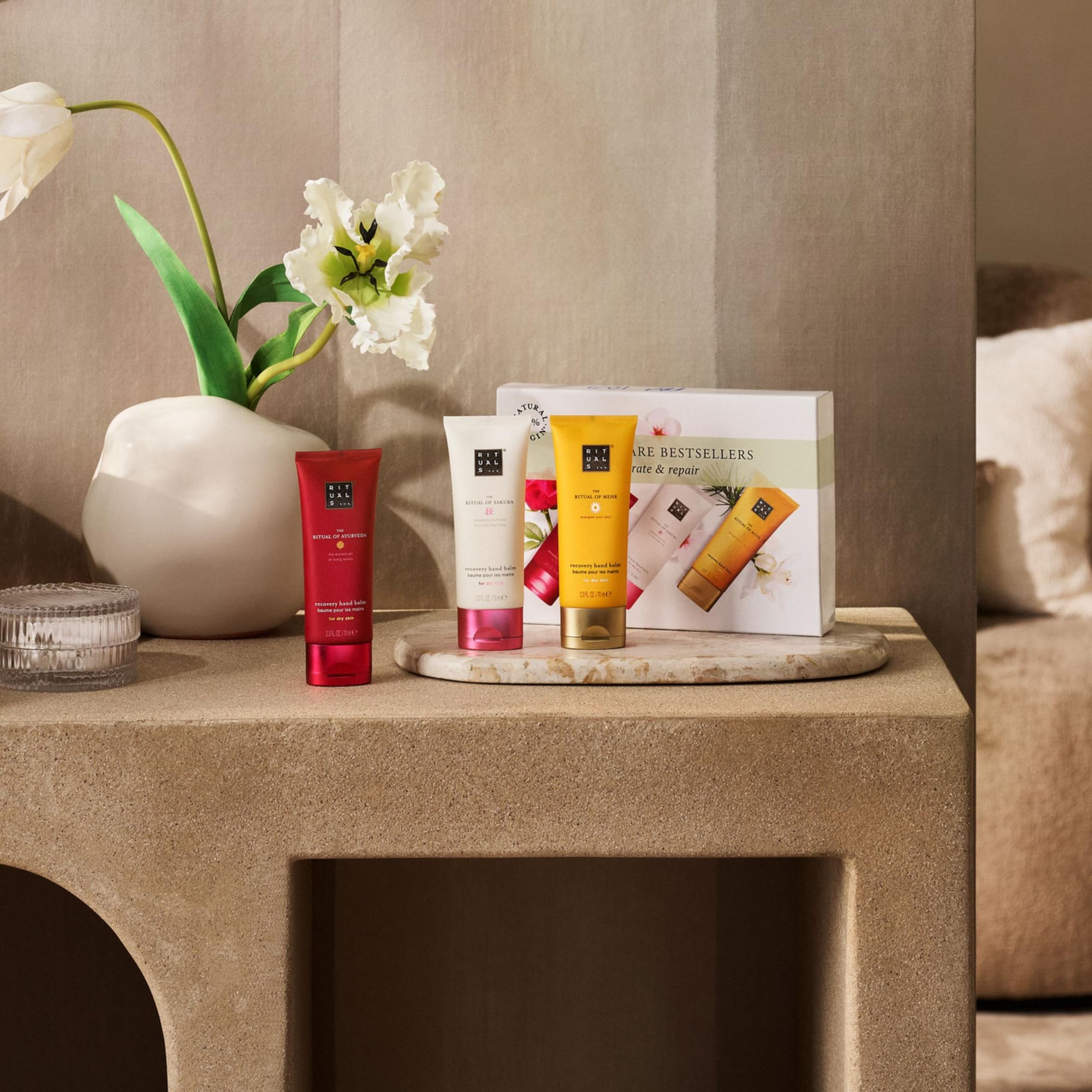 RITUALS Hand Balm Trio The Rituals of Sakura, Mehr & Ayurveda – Geschenkset mit 3 Handcremes – Handcreme Set mit 97% Inhaltsstoffen natürlichen Ursprungs – 3 x 70 ml