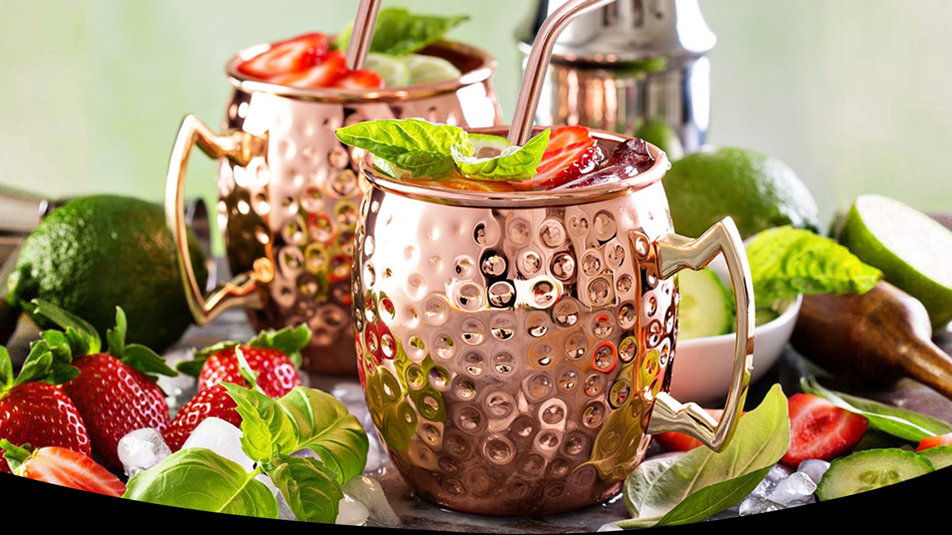 Verre Rhum Set Moscow Mule RYLIFEOGI - 4 Tasses Cuivre 19oz - Avec Pailles Et Jigger - Idéal Cocktails Set Cocktail Cuivre 4 Pièces