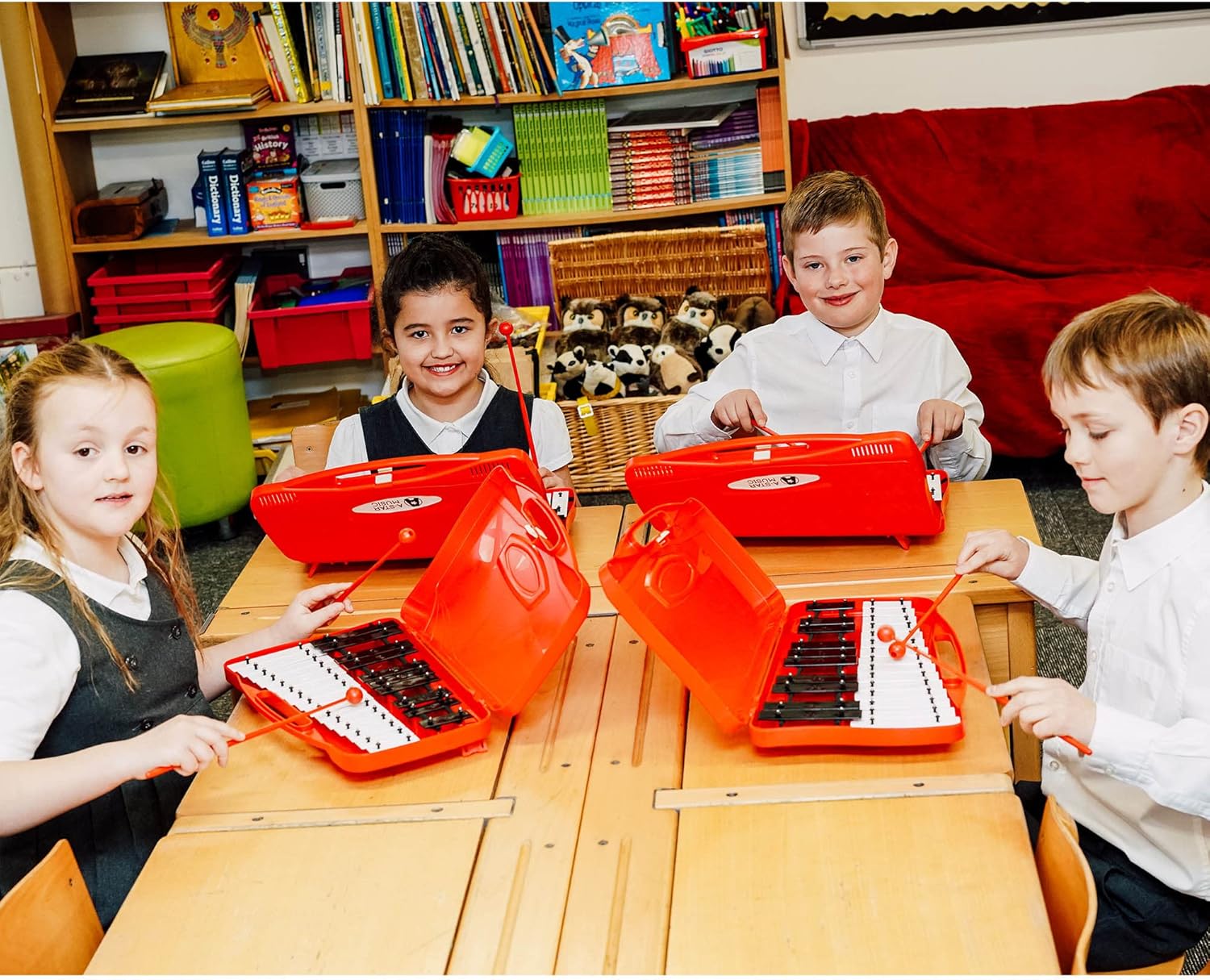A-Star 25 Note Soprano Chromatic Glockenspiel Xylophone in Red Case with Black/White Keys and Two Plastic Beaters - 2 Octaves G5 to G7 6