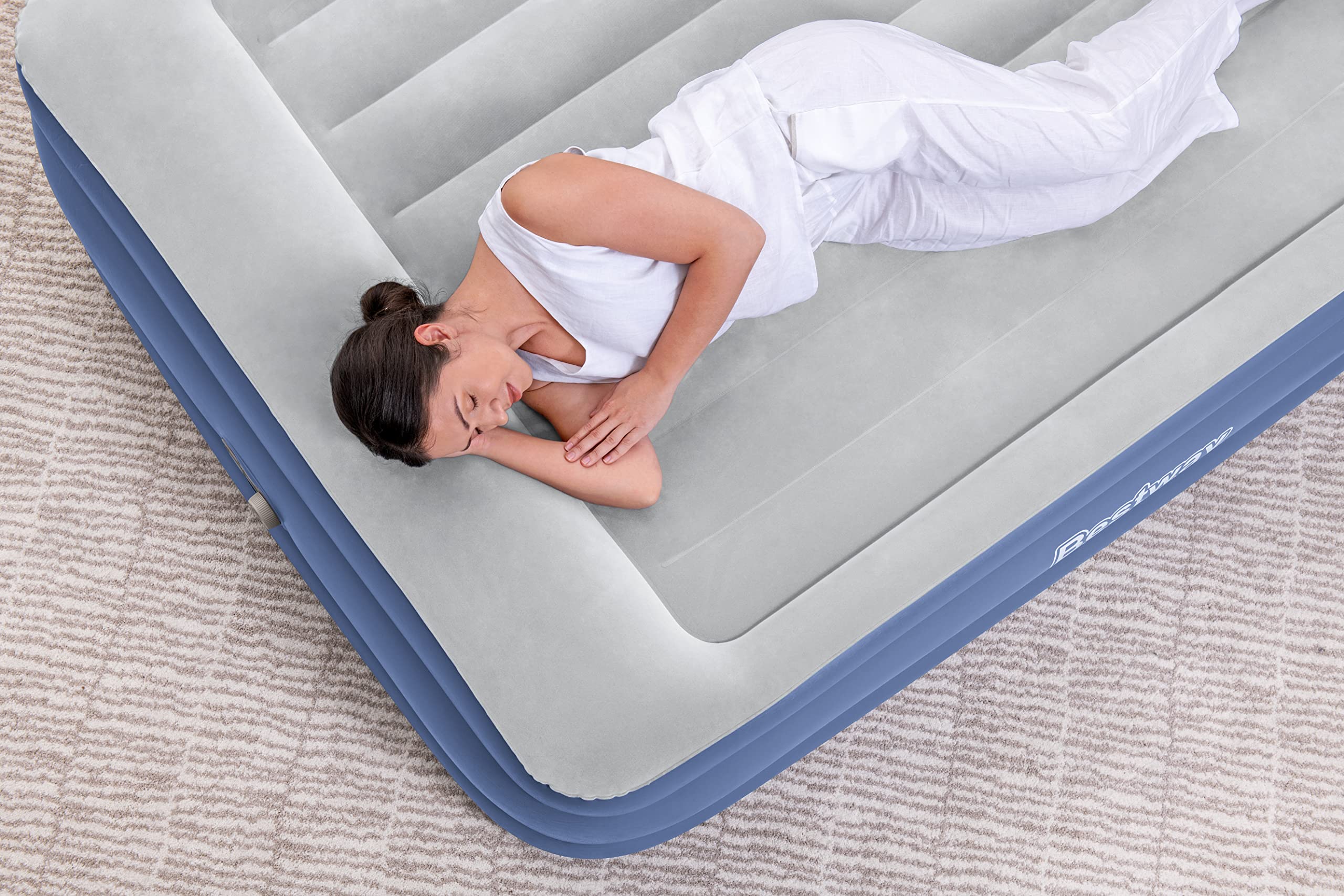 Bestway 80" x 60" x 22"/2.03m x 1.52m x 56 cm Tritech Air Mattress Queen Built-in AC Pump