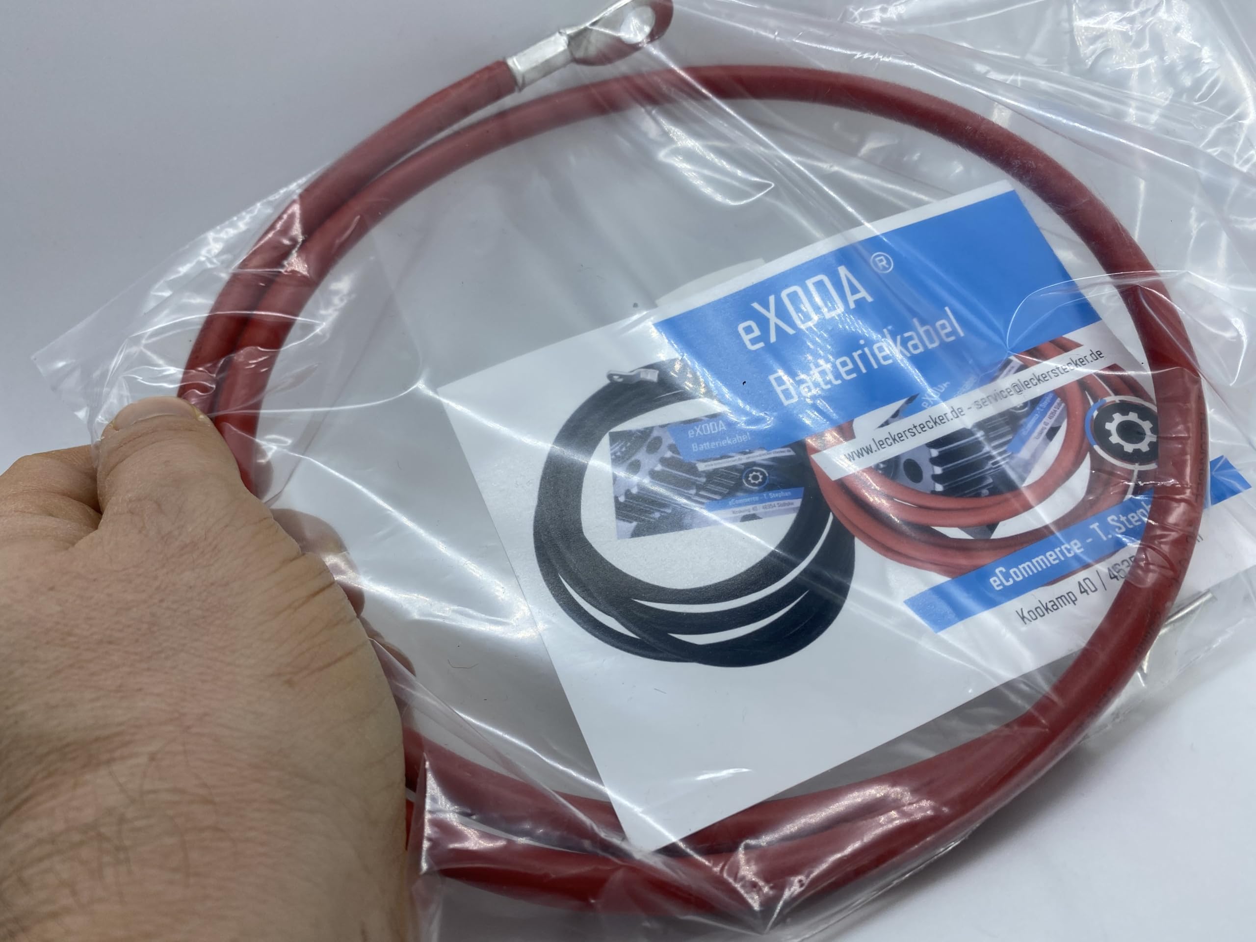 eXODA Batteriekabel 25 mm² 100cm Kabelschuhe M8 und M10 Rot flexibel und hochwertig für Auto Boot Motorrad geeignet mit hohem Kupferanteil temperaturbeständig bis 70°