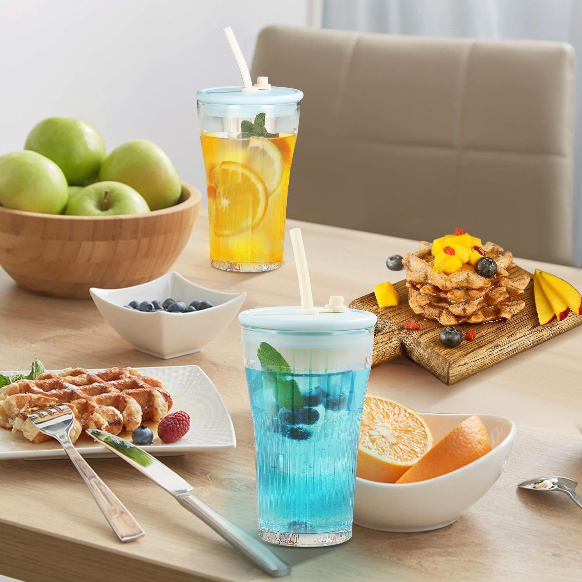 Joeyan Lot de 2 Transparent Verre avec Paille et Bleu Couvercle, 450ml Gobelet,Tasses à Café Glacé Nervurées,Verre a Eau avec infuseur à thé pour bubble tea matcha limonade,Passent au Lave-vaisselle