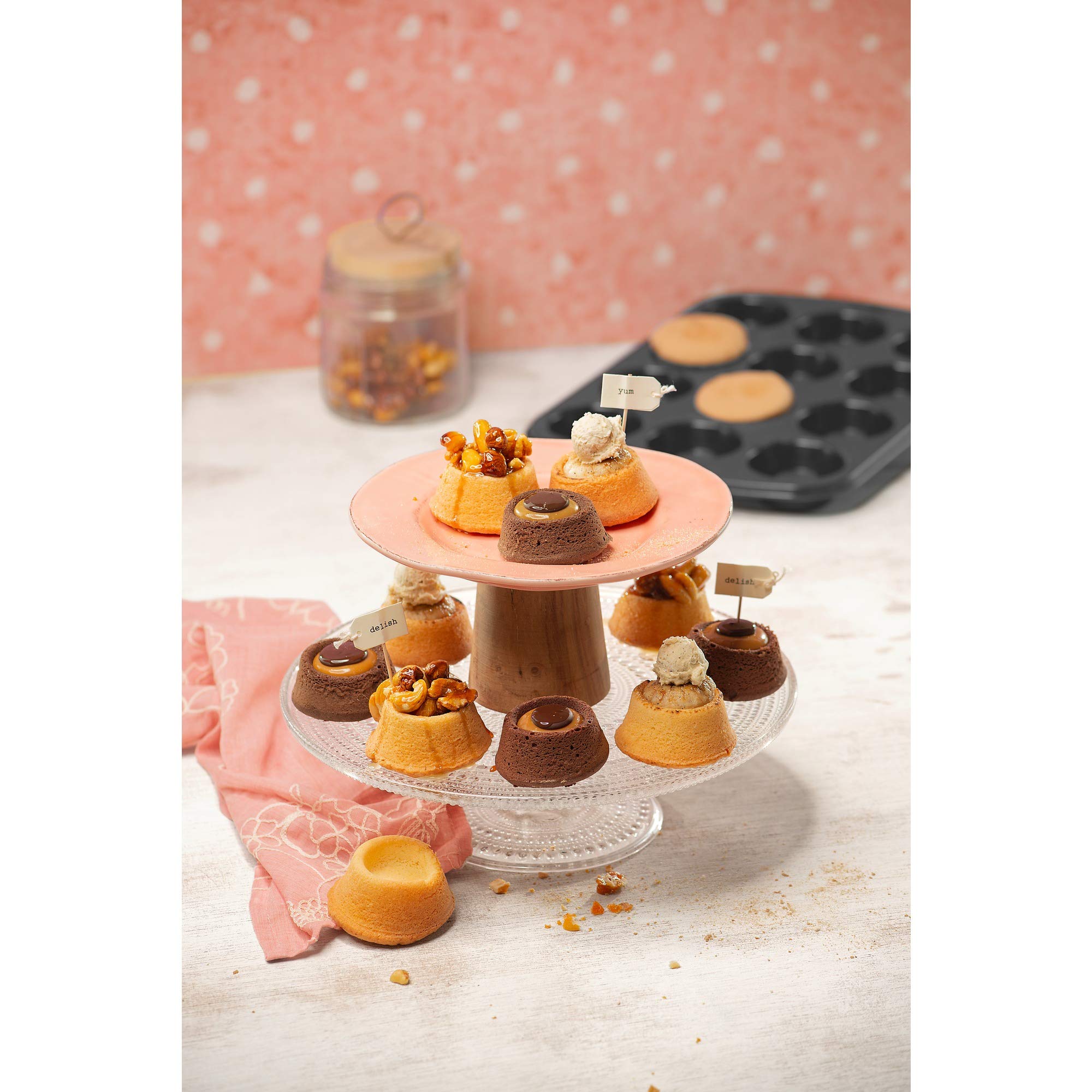 Kaiser Inspiration forma do muffinek, z wgłębieniem, na 12 muffinek 38 x 27 x 3 cm, powłoka zapobiegająca przywieraniu, krótki czas pieczenia