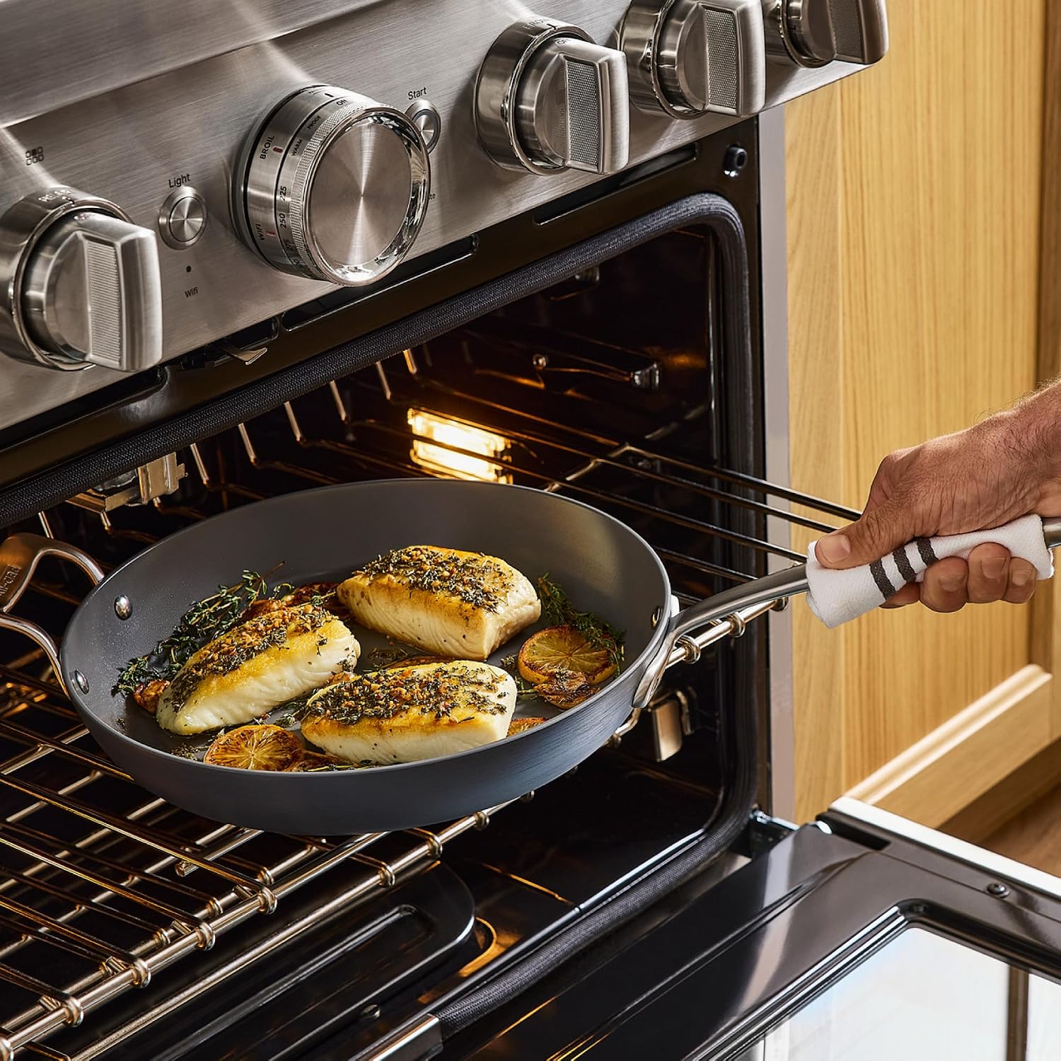 All-Clad HA1® Ceramic Nonstick, Frying Pan Set 8.5 and 10.5 Inch - Oven Safe up to 450° & Compatible with All Stovetops (Gas, Electric & Induction), Light Grey