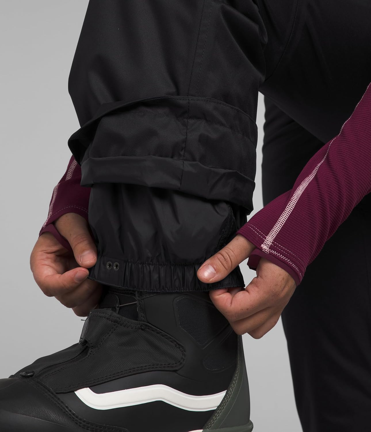 The North Face womens Sally Insulated Snow Pant - Image 4