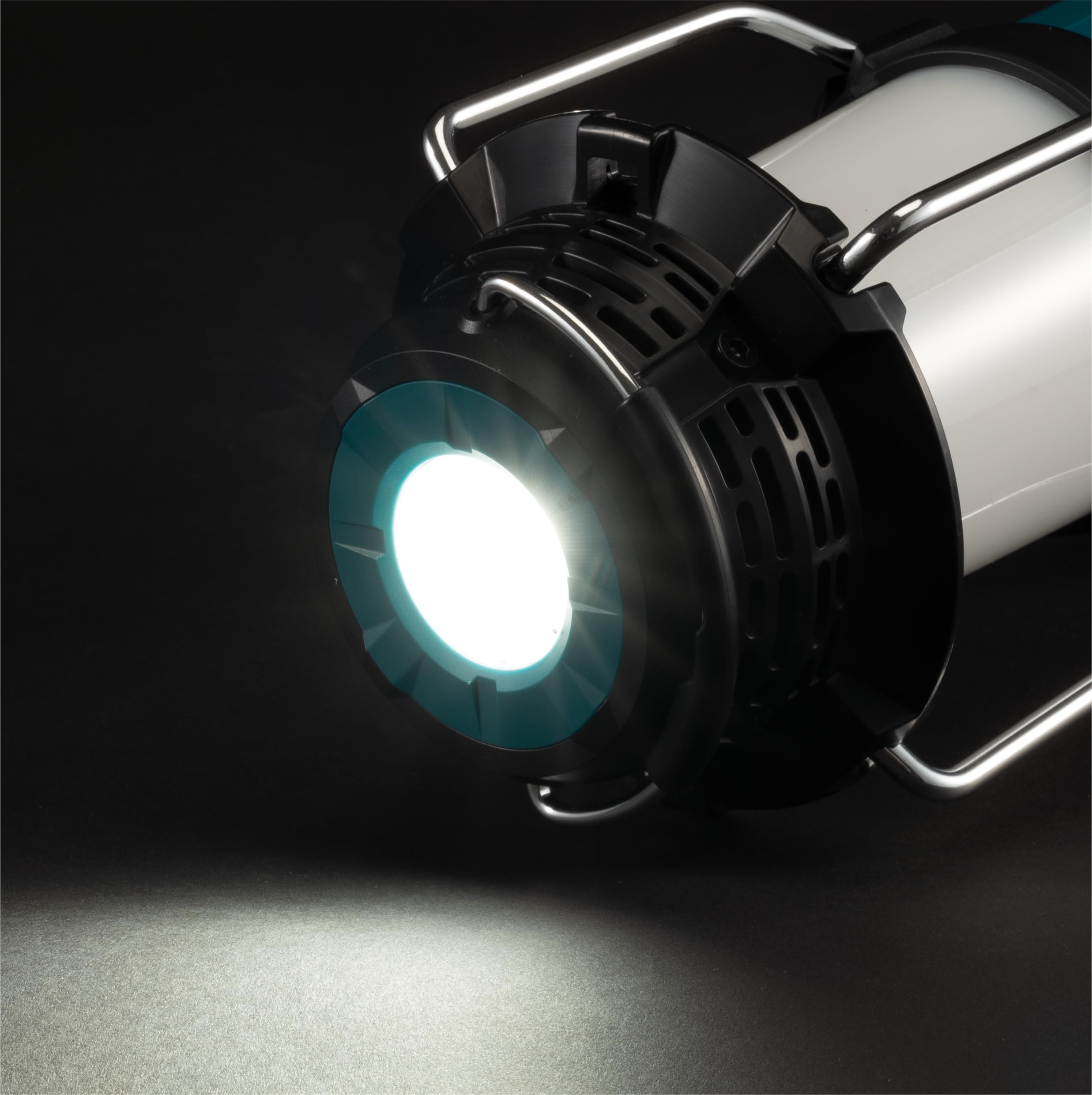 Makita MR009GZ 40V Max XGT Radio Lanterna