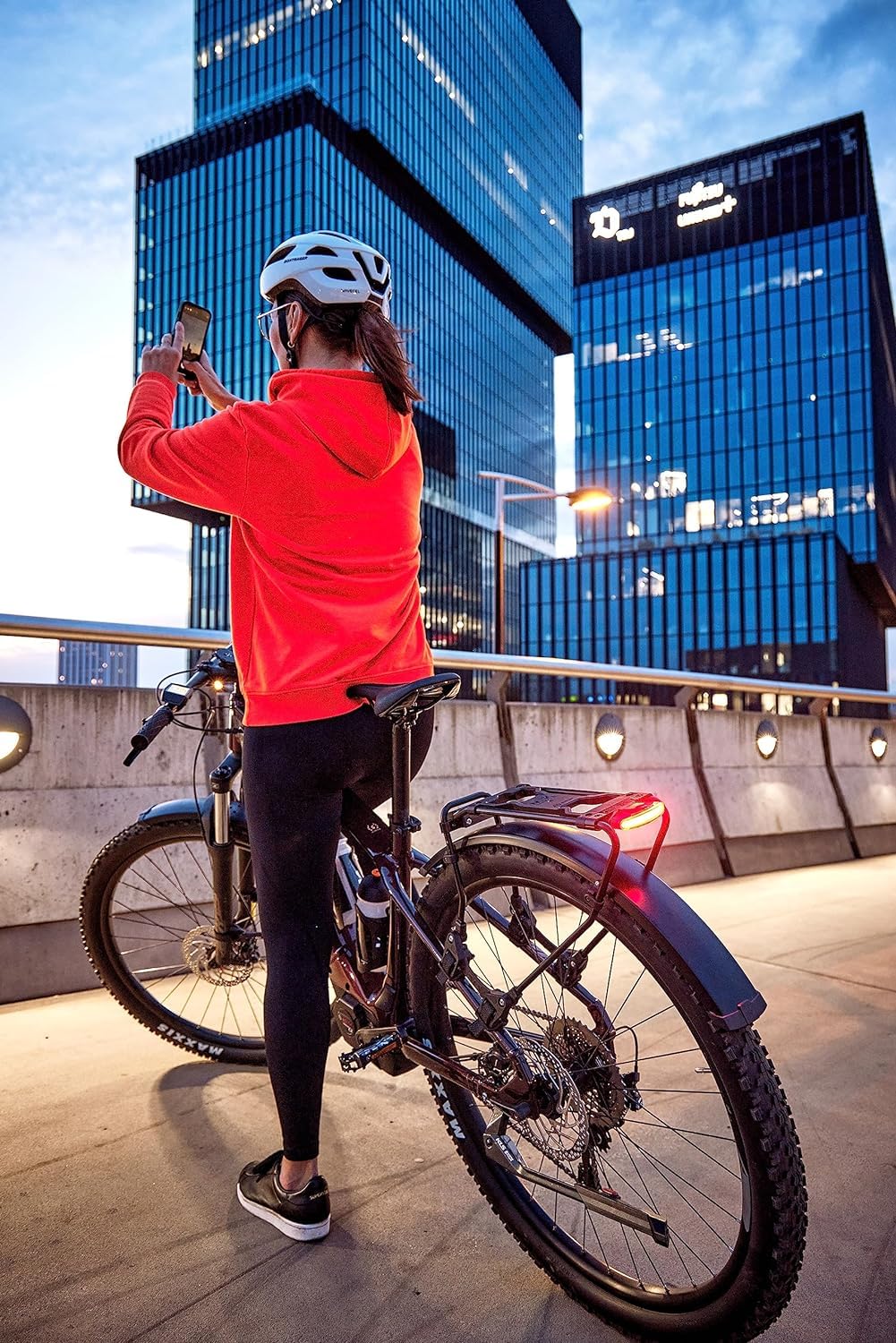 SKS GERMANY Infinity Universal AVS Porte-Bagages (Accessoires de vélo pour équiper Presque Tous Les vélos, mécanisme de réglage et système de Serrage Rapide, Aluminium, avec système de clic AVS) Noir