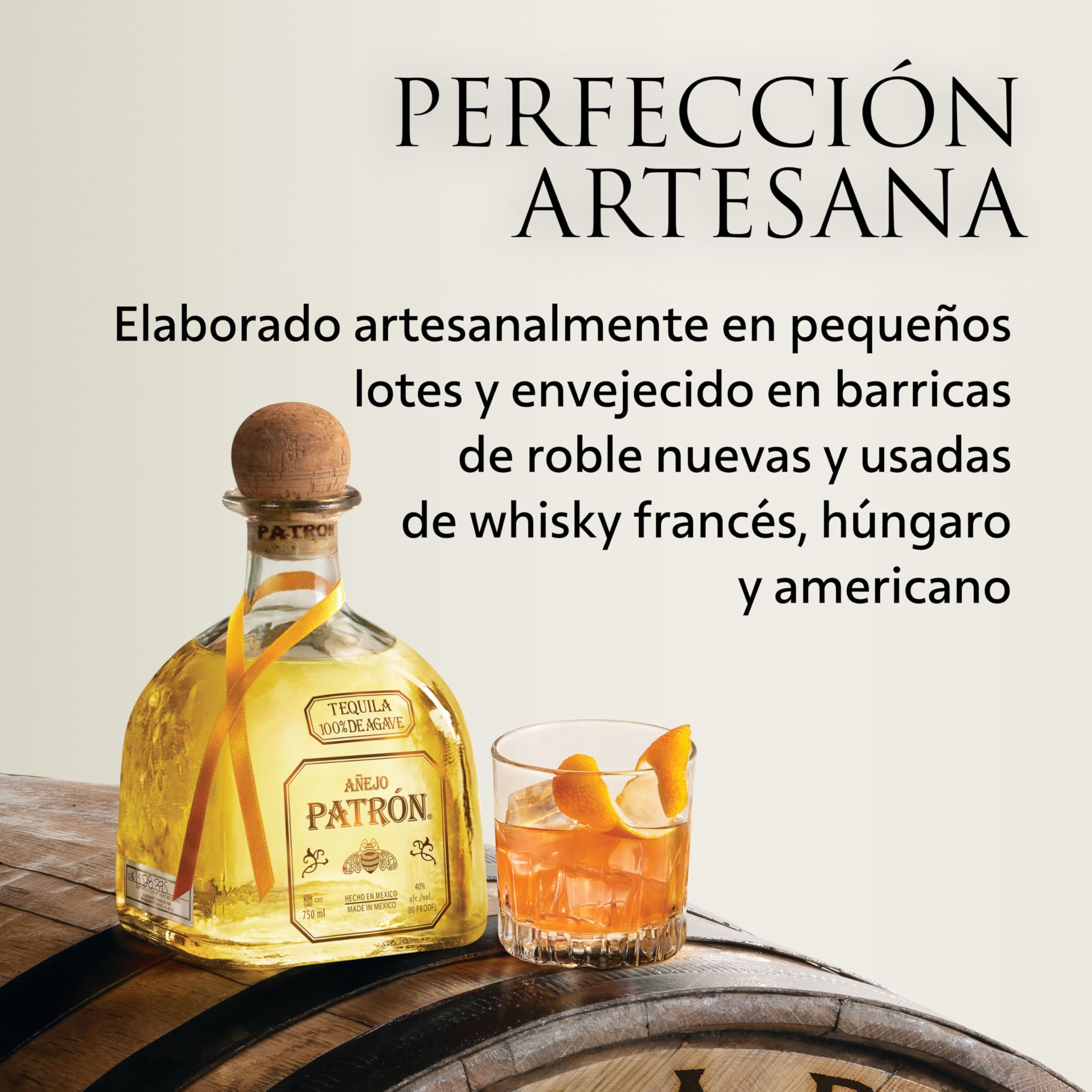 PATRÓN Añejo Premium Tequila, 40% vol., 70 cl / 700 ml, Tequila 100% de agave, elaborado artesanalmente en México, en pequeñas cantidades, con el mejor agave Azul Weber, añejado en barricas de roble