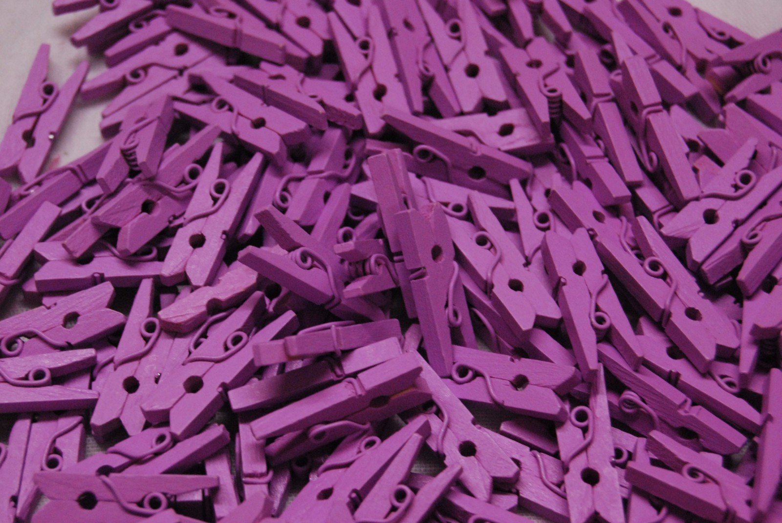 celloexpress Lavender 25mm Mini Wooden Craft Pegs - Scrapbooking, Display Photos & Keepsakes (Pack of 250) — image 1