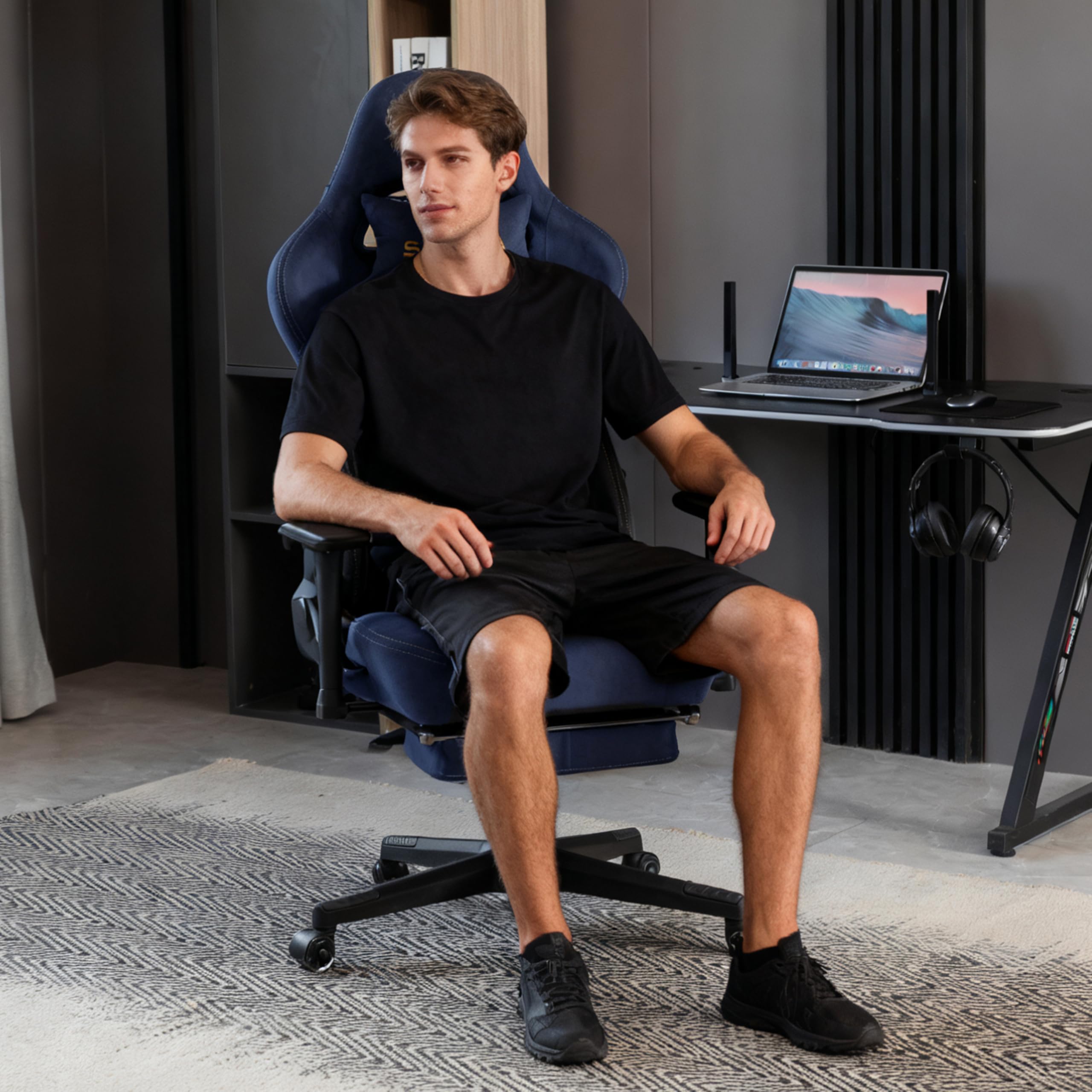 Symino Chaise Gamer XL, Siège Large Mousse+Latex, Support Lombaire & Tête, Inclinaison 175°, 300kg, Roues Silencieuses Incluses (Faux Daim, Bleu Foncé)
