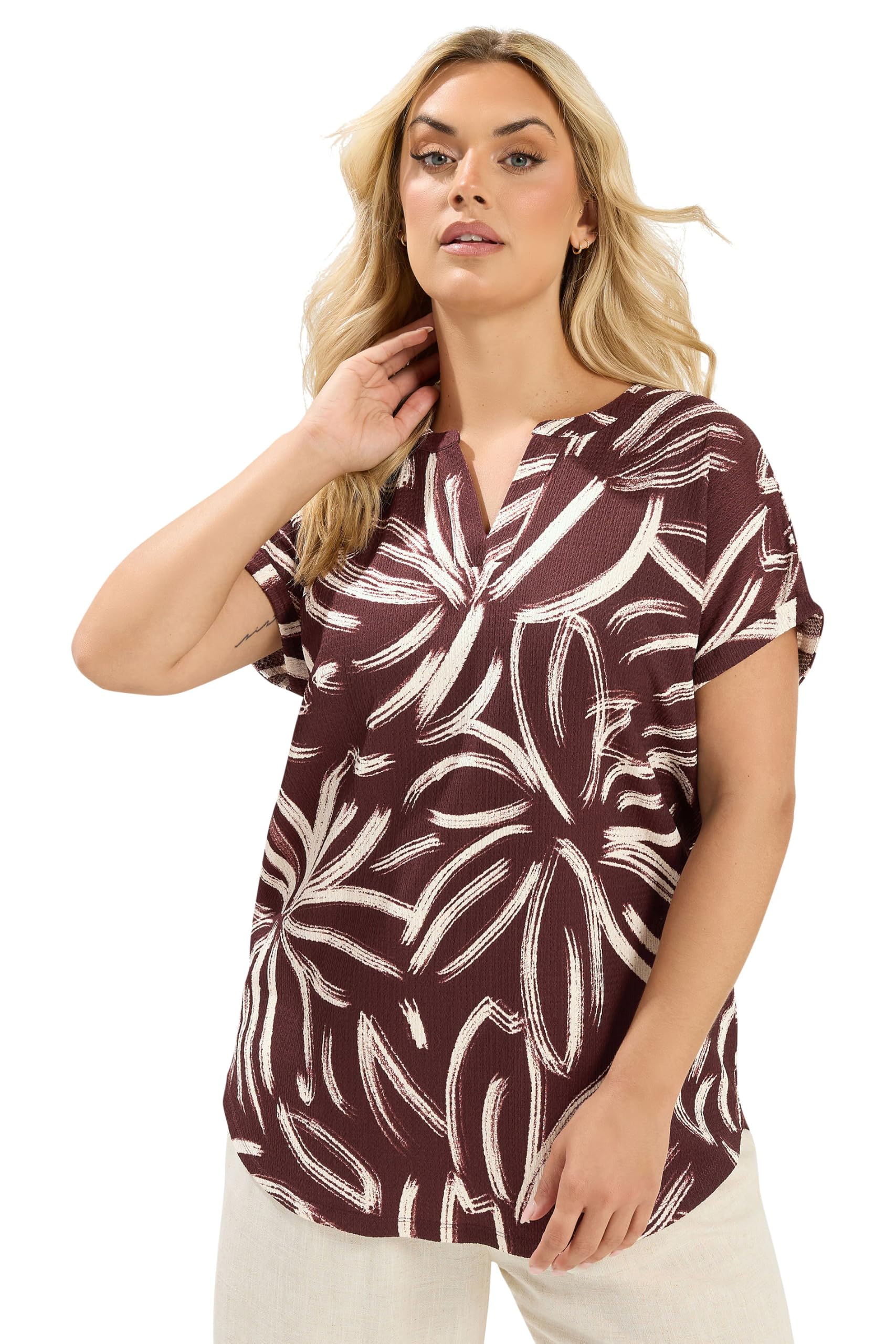 Yours Women's Chocolate Abstract Print Blouse In | Size: 22-24