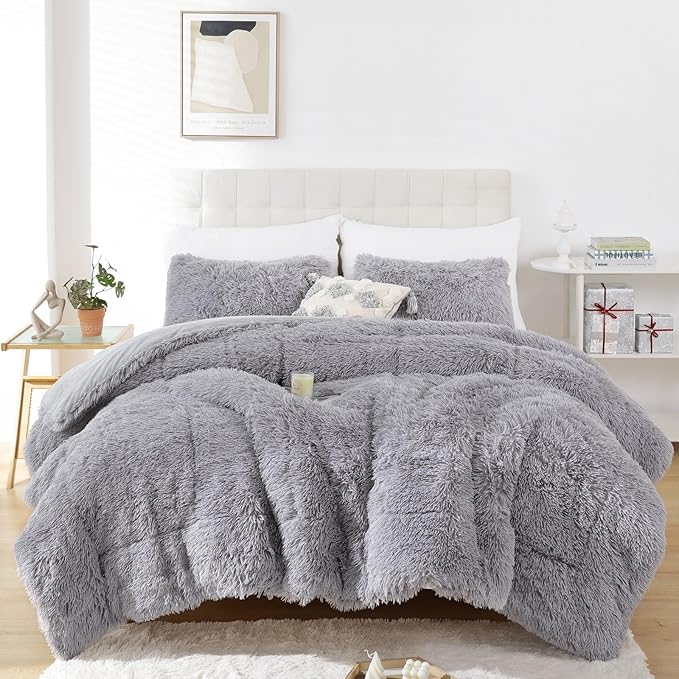 Smoofy Fluffy King Size Comforter Set, Faux Fur Comforter Set, Luxury Fuzzy King Bedding Set, Soft Shaggy Bed Set for All Season, 3 Pieces - 1 Comforter & 2 Pillowcases, Grey