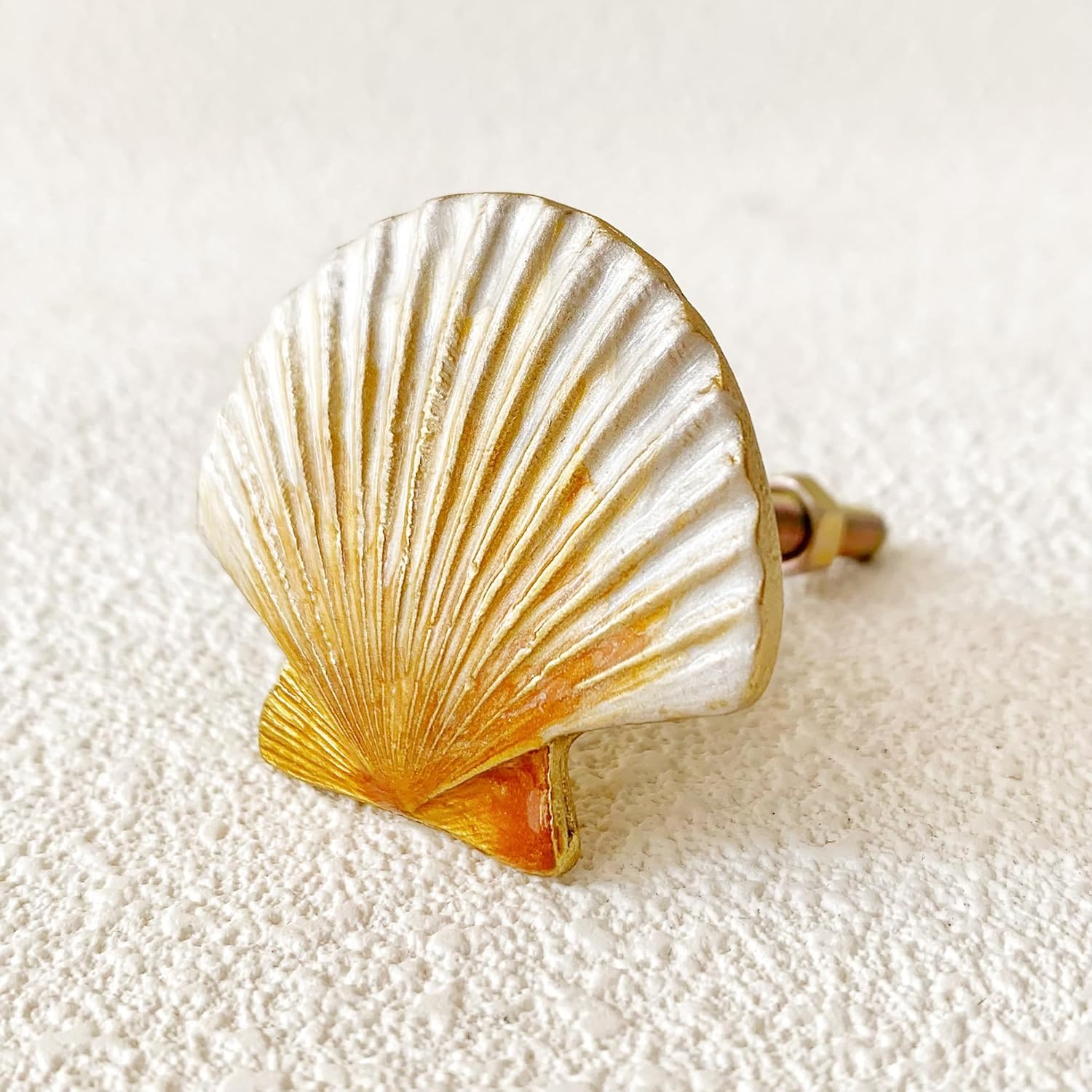 Unique Seashell Metal Cabinet Knobs, Set of 2, Hand-Painted Drawer Pulls with Mounting Screws, Decorative Dresser Handles for Cabinets, Closets, Doors, Home Décor