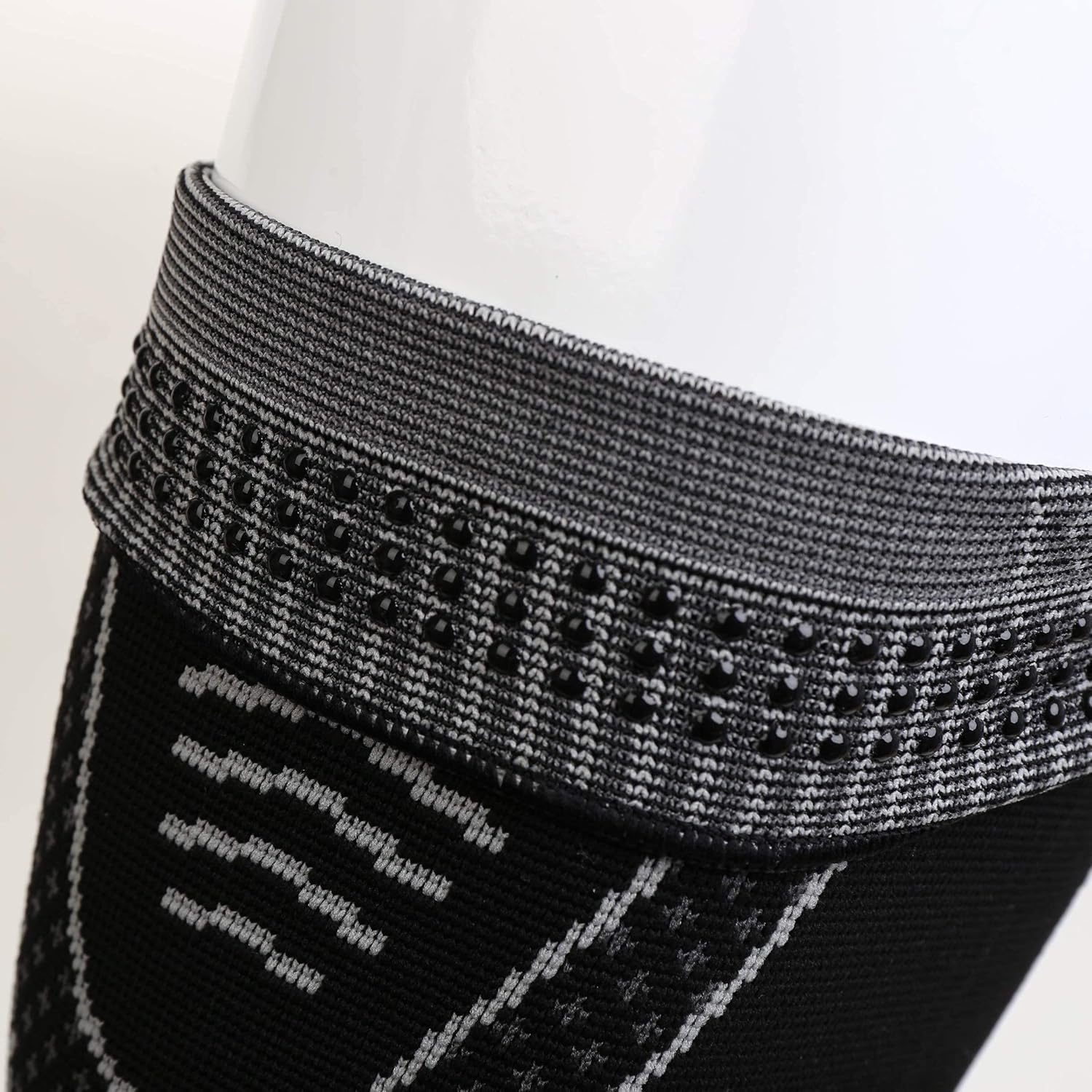 Hibucuo Thigh Compression Sleeve, Quad and Hamstring Support, Anti Slip Upper Leg Sleeves for Men and Women, Thigh Sleeve Wrap, Great for Running, Sports, Groin Pulls : Health & Household