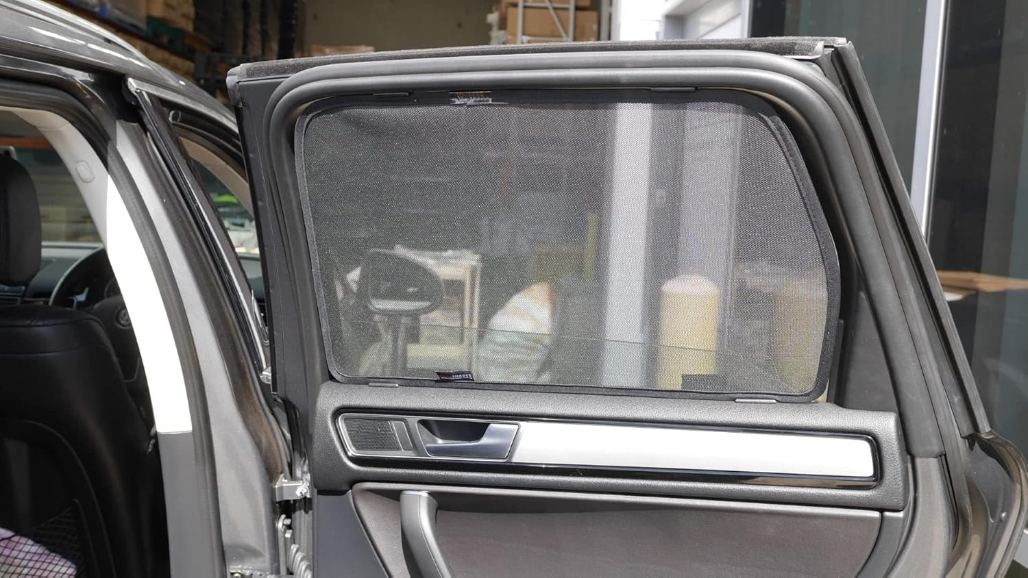 Snap Shades for Volkswagen Touareg 2nd Generation Car Rear Window Shades (7P; 2010-2018)