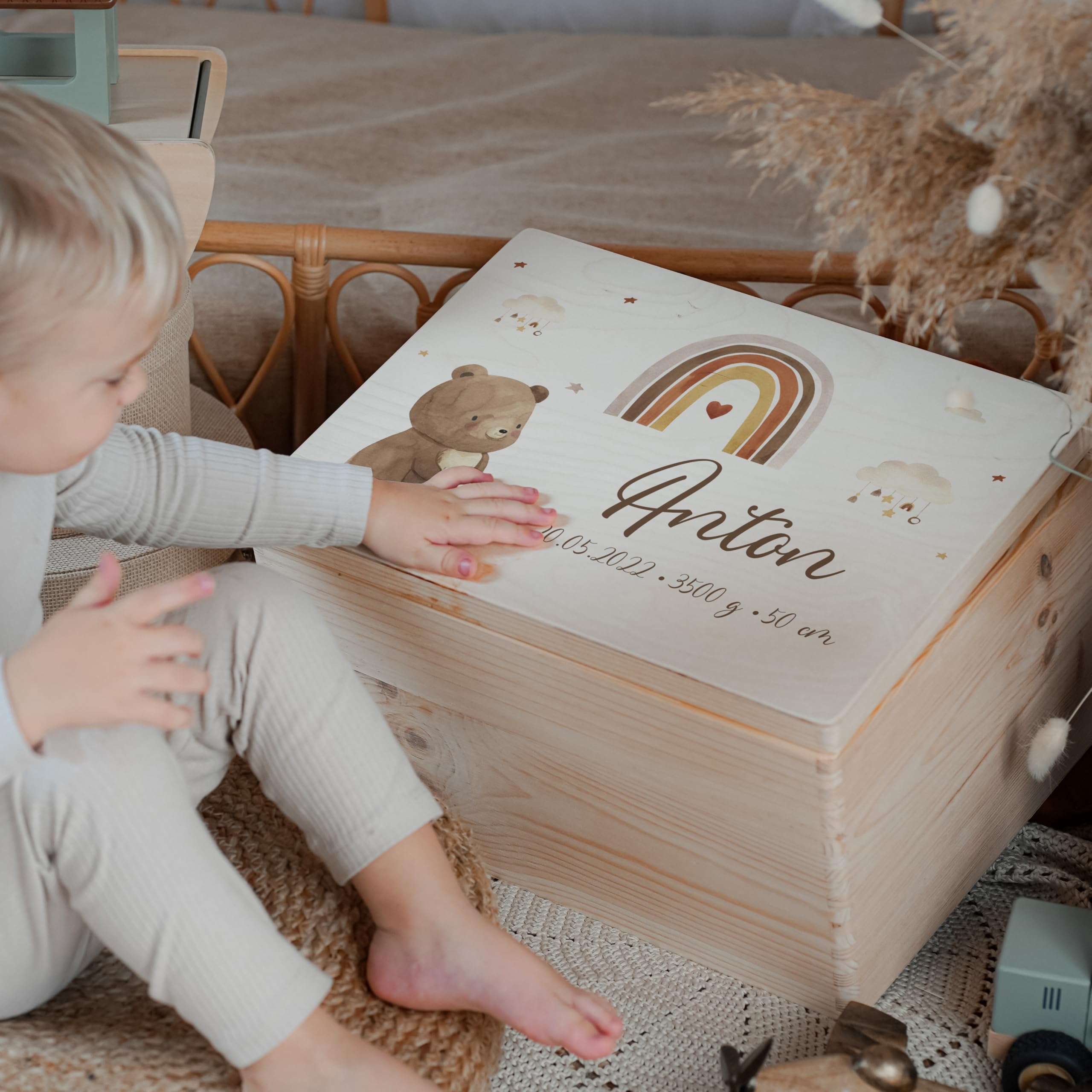 KIDSMOOD - Erinnerungsbox Baby, personalisierte Holzkiste mit Deckel, Ideal zur Aufbewahrung von Erinnerungen und als Geschenk zur Geburt, Taufe oder als Geburtstagsgeschenk für Mädchen und Jungen