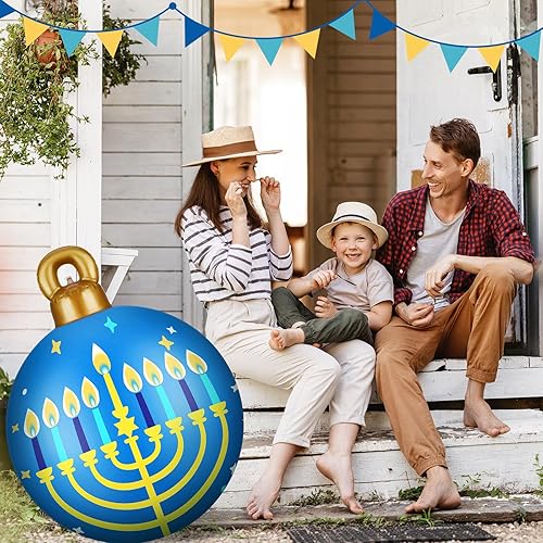 Miniatura 7 de Jetec 4 bolas inflables grandes de PVC de Hanukkah de 24 pulgadas, adornos de menorá judía blanca y azul, decoración inflable para decoración