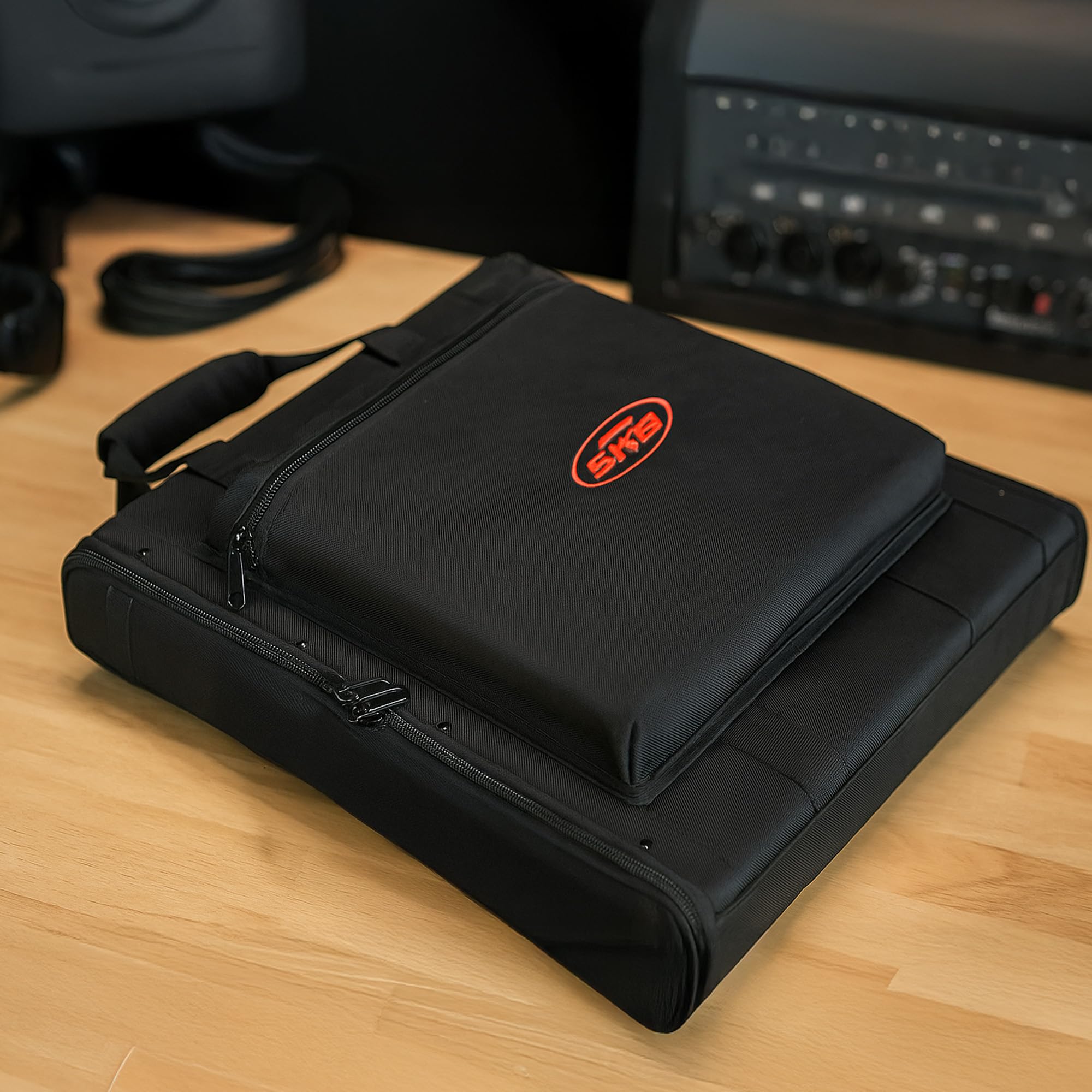Amazon | SKB 1Uラックケース セミハードタイプ 1SKB-SC191U