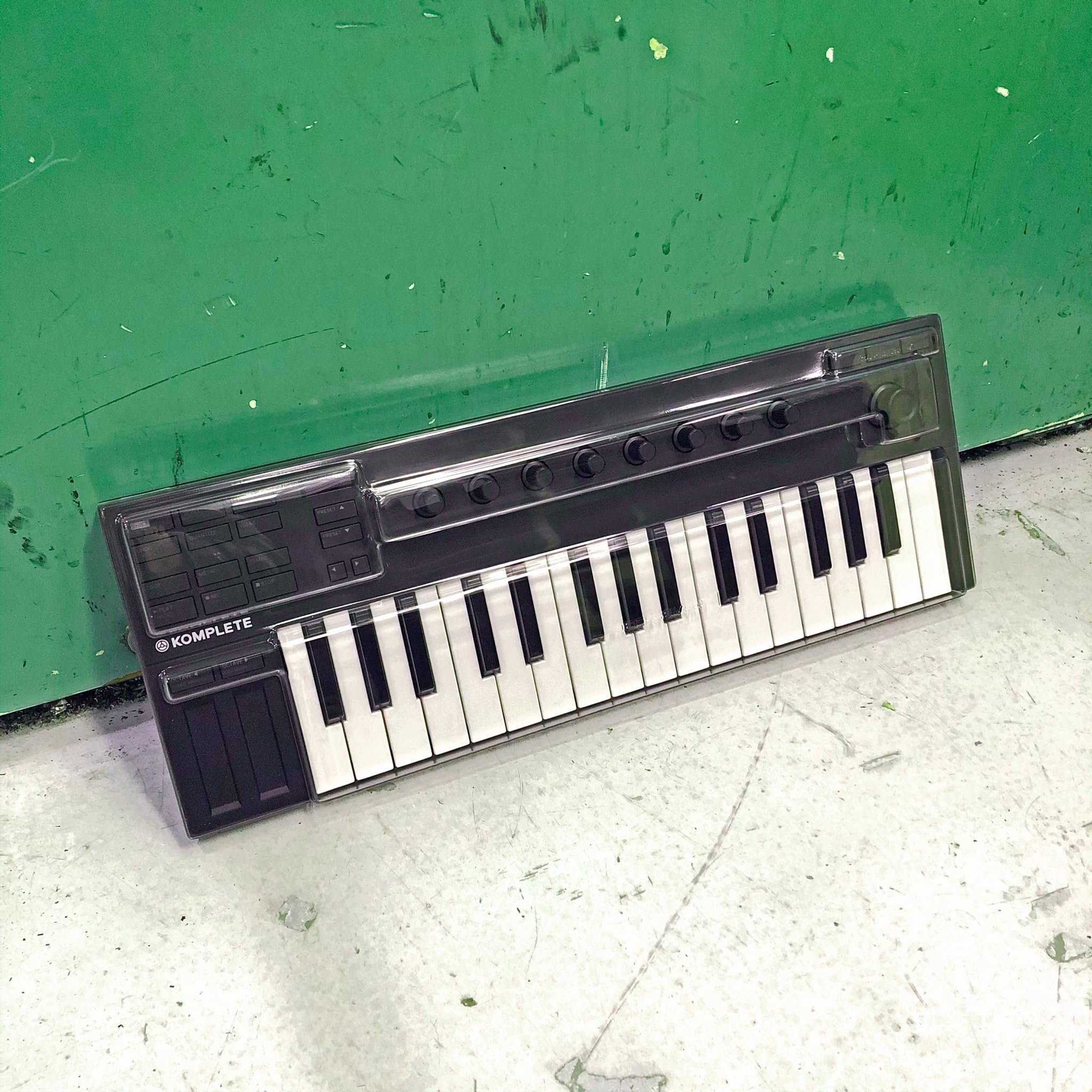 Decksaver Mother 32 & DFAM Cover - Pokrowiec na keyboard