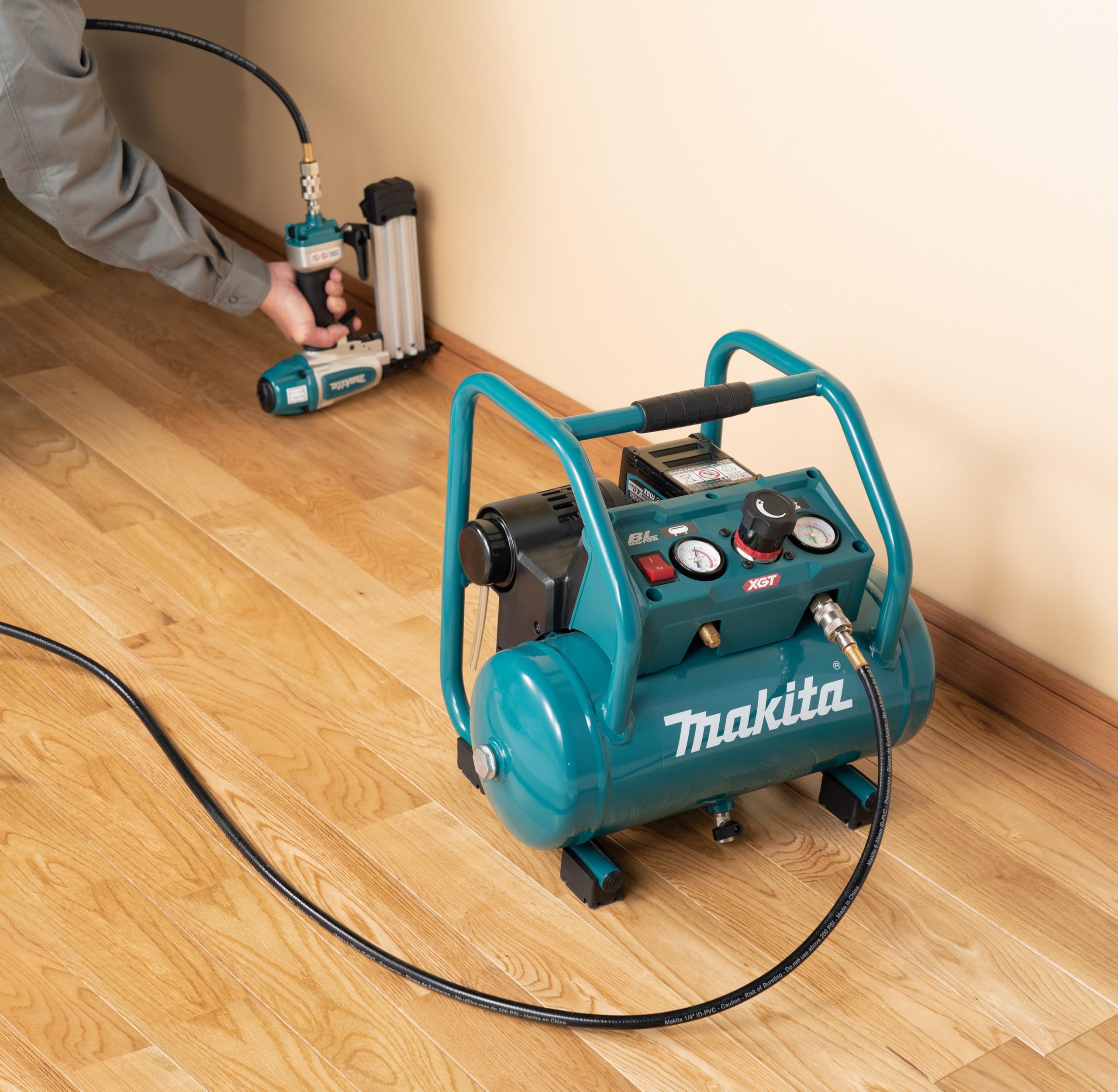 Makita AC001GZ - Compresor de batería (9,3 bar, 40 V, máx. (sin batería, sin cargador)
