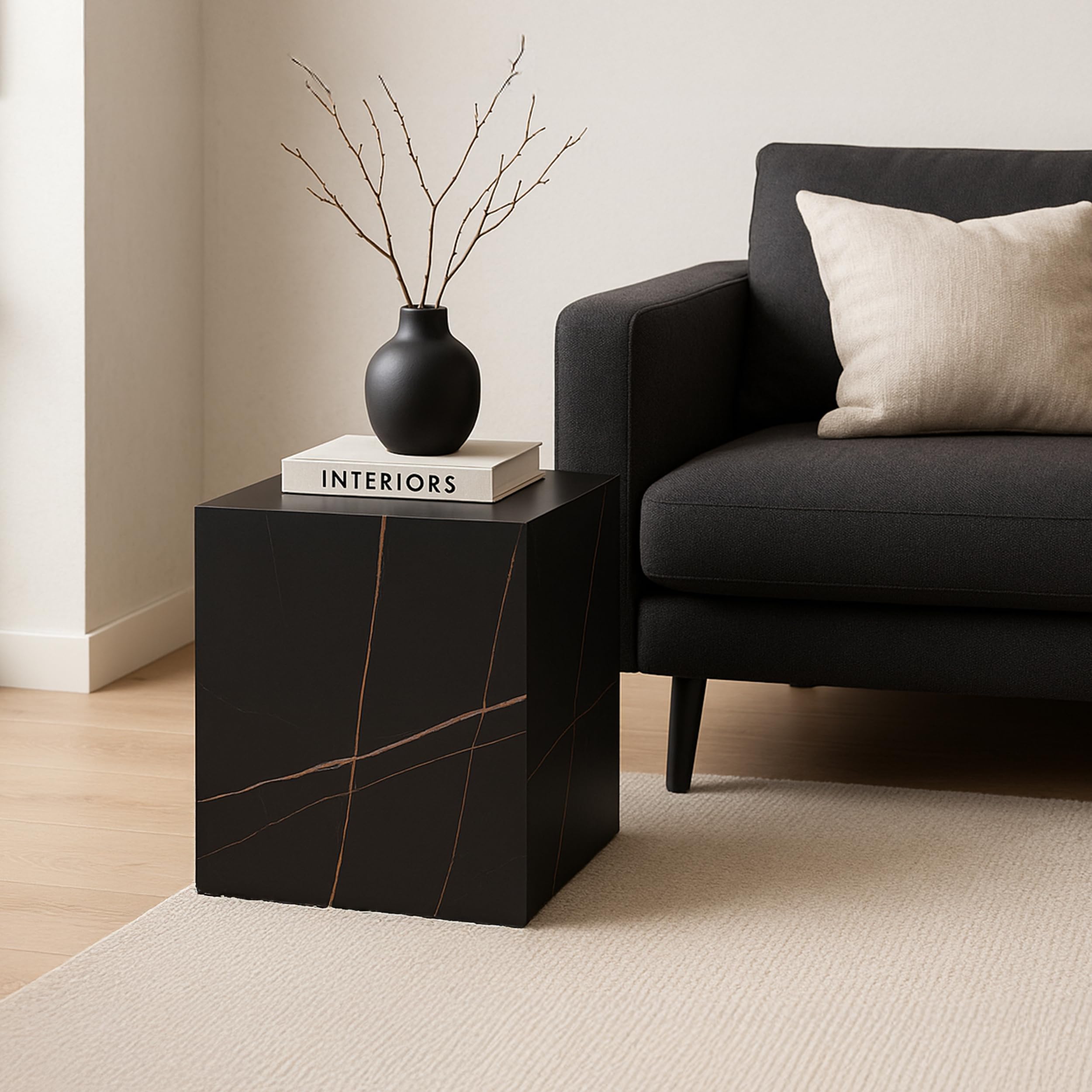 [en.casa] Mesa Auxiliar Ellelu en Forma de Cubo para Salón Dormitorio Recibidor Mesilla de Noche Montada Estable Versátil MDF 45 x 40 x 40 cm - Efecto Mármol Negro