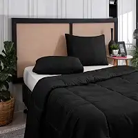 Edredom Casal Queen Margarida 3 Peças | Microfibra Antialérgica Premium | Macio, Confortável e Elegante | Ideal para Todas as Estações | Noites Aconchegantes e Relaxantes (Preto)