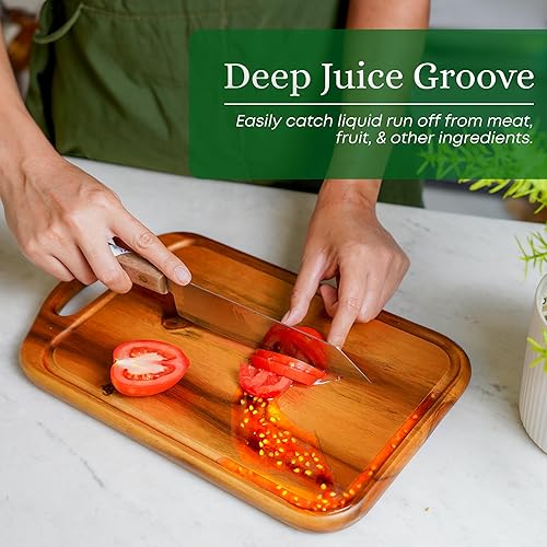 Miniatura 4 de VieWood Tabla de cortar de madera de acacia para cocina, tabla de madera de 13 x 8 pulgadas con ranura para jugo, mango de agarre y agujero para