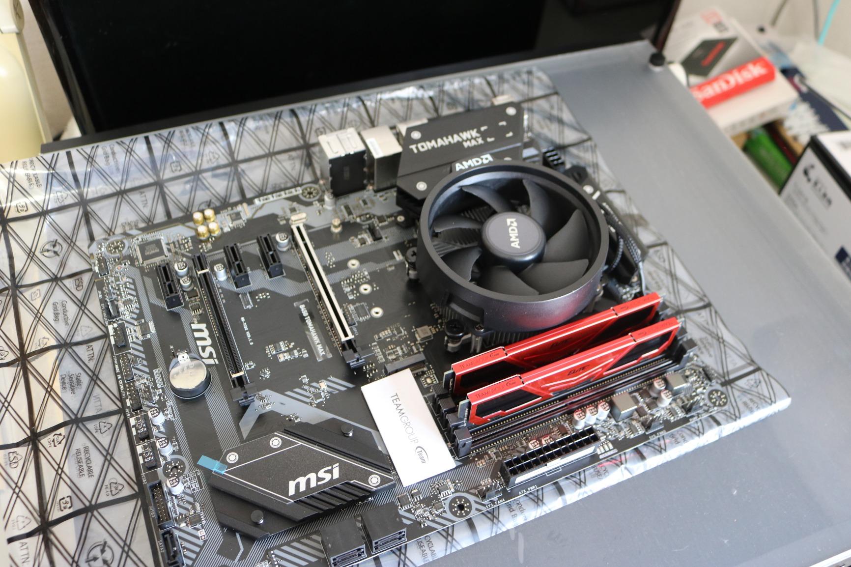 【新品未使用】【着払発送】MSI B450 TOMAHAWK MAX ATX マザーボード MB4822 Amazon.com: MSI B450 Tomahawk MAX