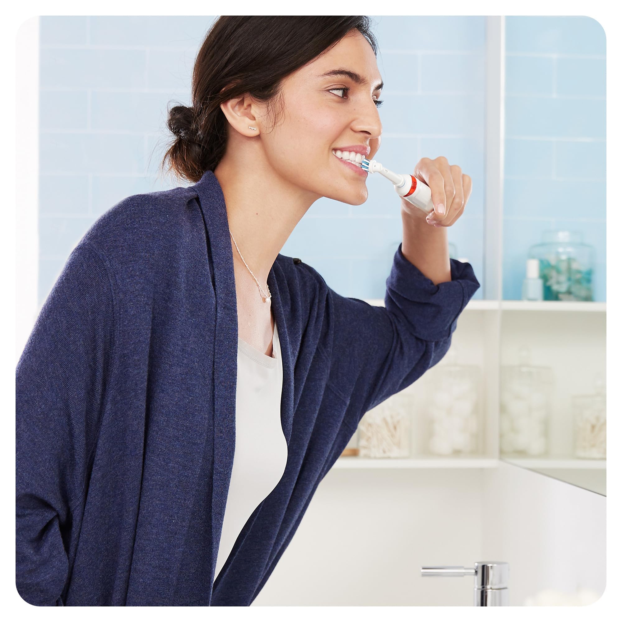 Oral-B Pro-Series 4500 Elektrische Zahnbürste, Ersatzbürstenkopf, Tasche, schwarz, 1 Aufsteckbürsten für elektrische Zahnbürste, wiederaufladbar + Oral-B Zahnpasta & Classic Repair Nagellack