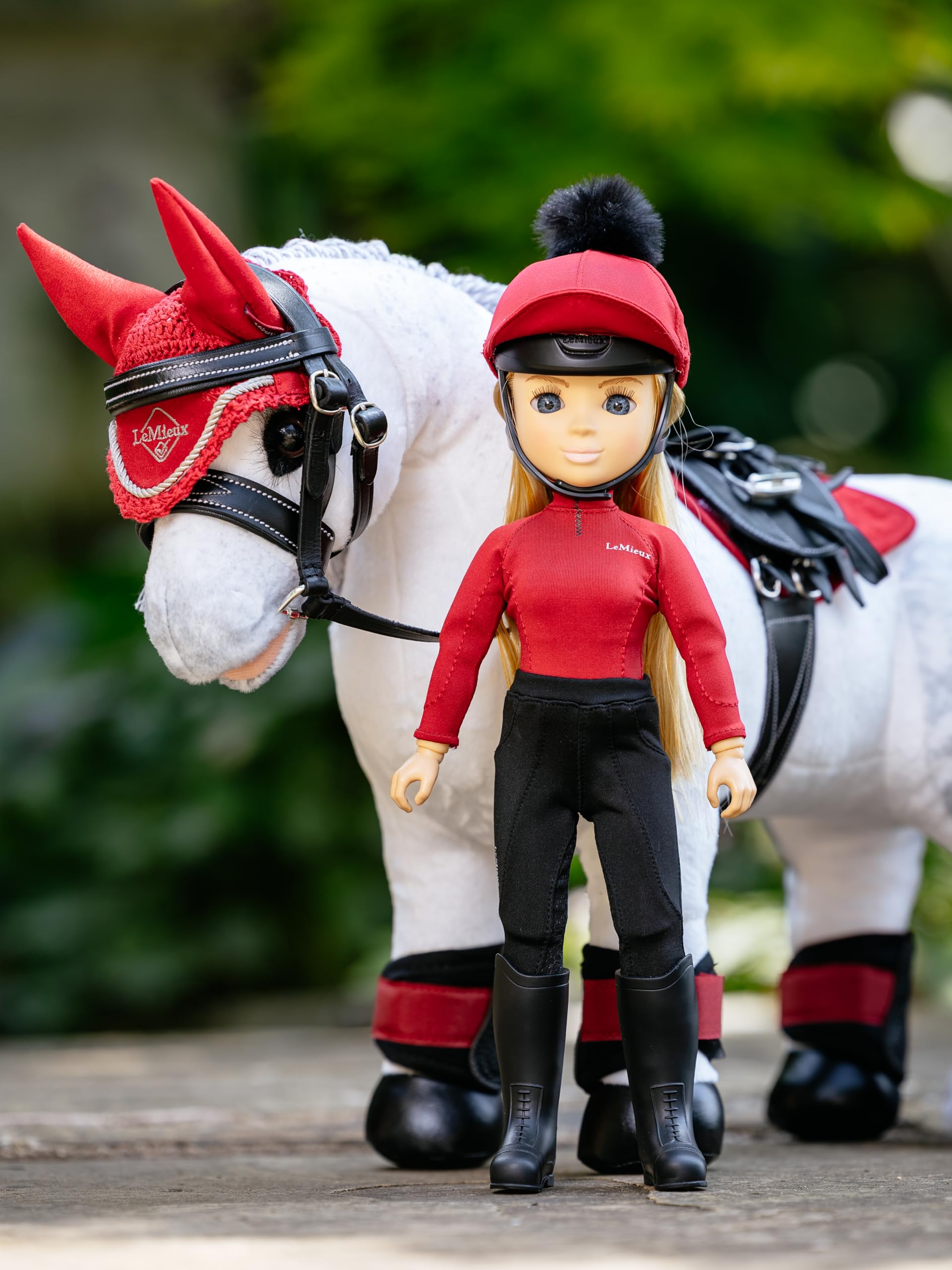 LeMieux Toy Rider Chloe - Passt perfekt auf Toy Ponys - Inklusive abnehmbarer Matchy Matchy Kleidung - Geeignet für Kinder ab 3 Jahren