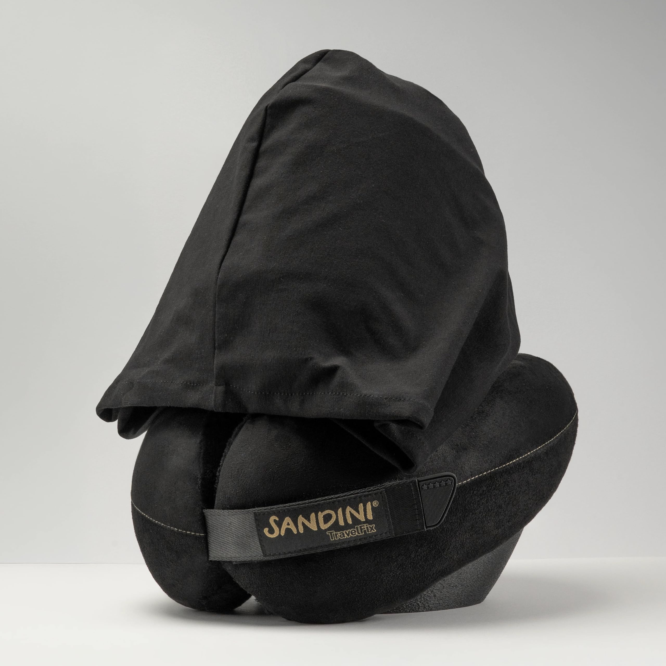 SANDINI TravelFix HOODIE Regular Size - Cuscino da viaggio premium con chiusura/cuscino per il collo con funzione di supporto ergonomico - Borsa da trasporto gratuita con clip di fissaggio