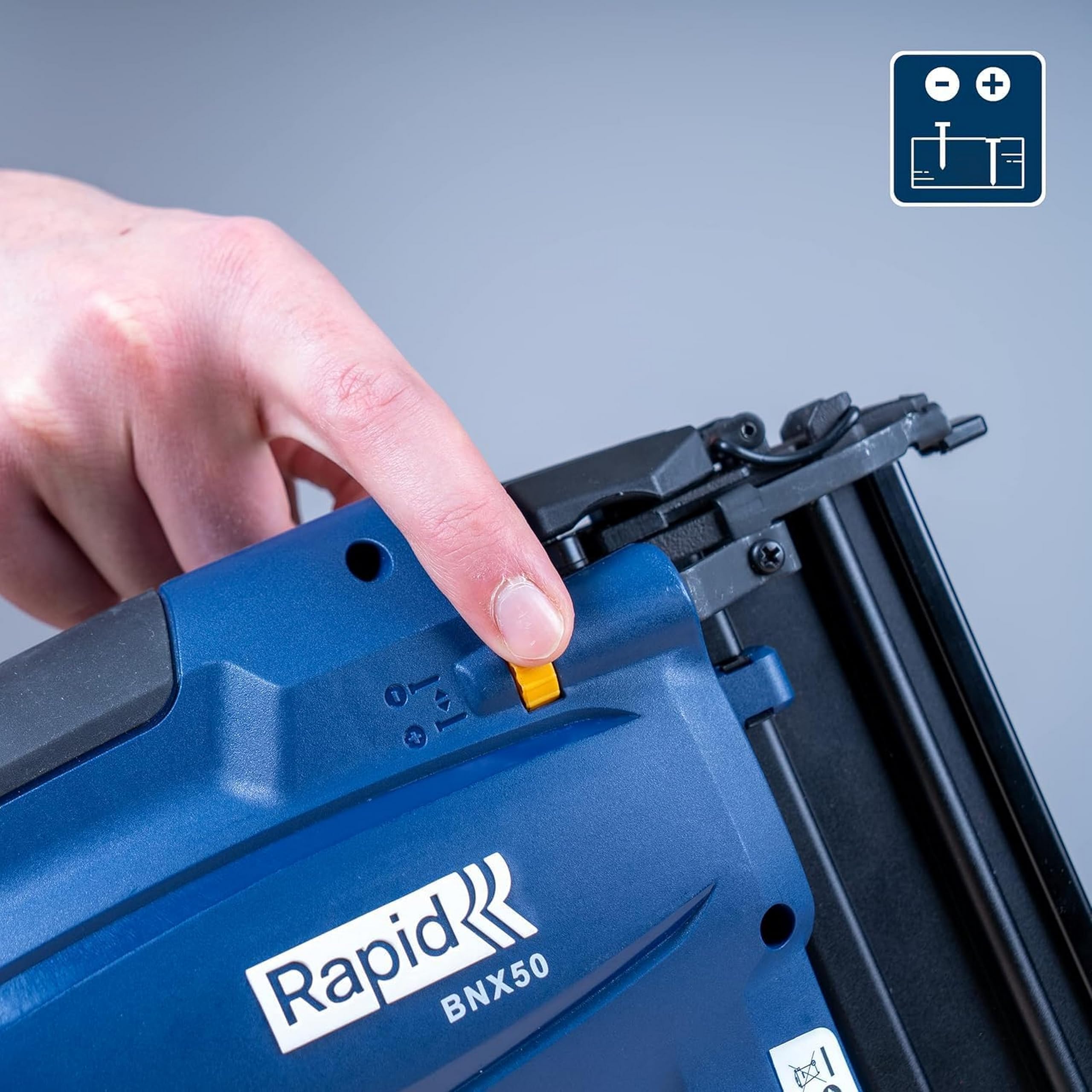 Rapid BNX50 18V Pistola Chiodatrice Alimentata a Batteria con Profondità di Infissione Regolabile, Sparo Singolo o per Contatto, Include Caricabatterie, Batteria 2,5 Ah e Valigetta (5001498)